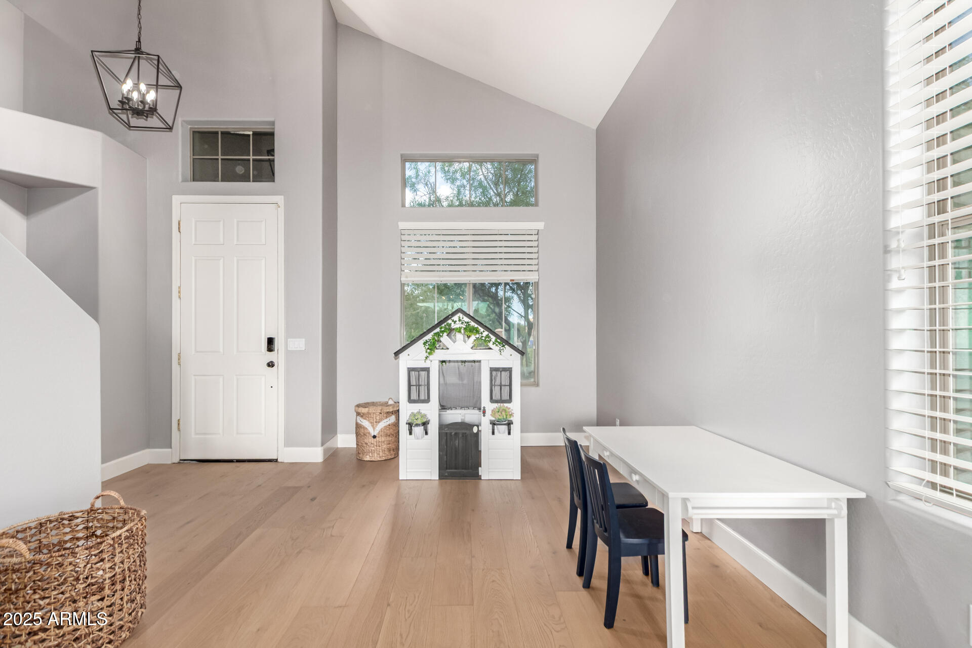 14157 W DESERT HILLS Drive