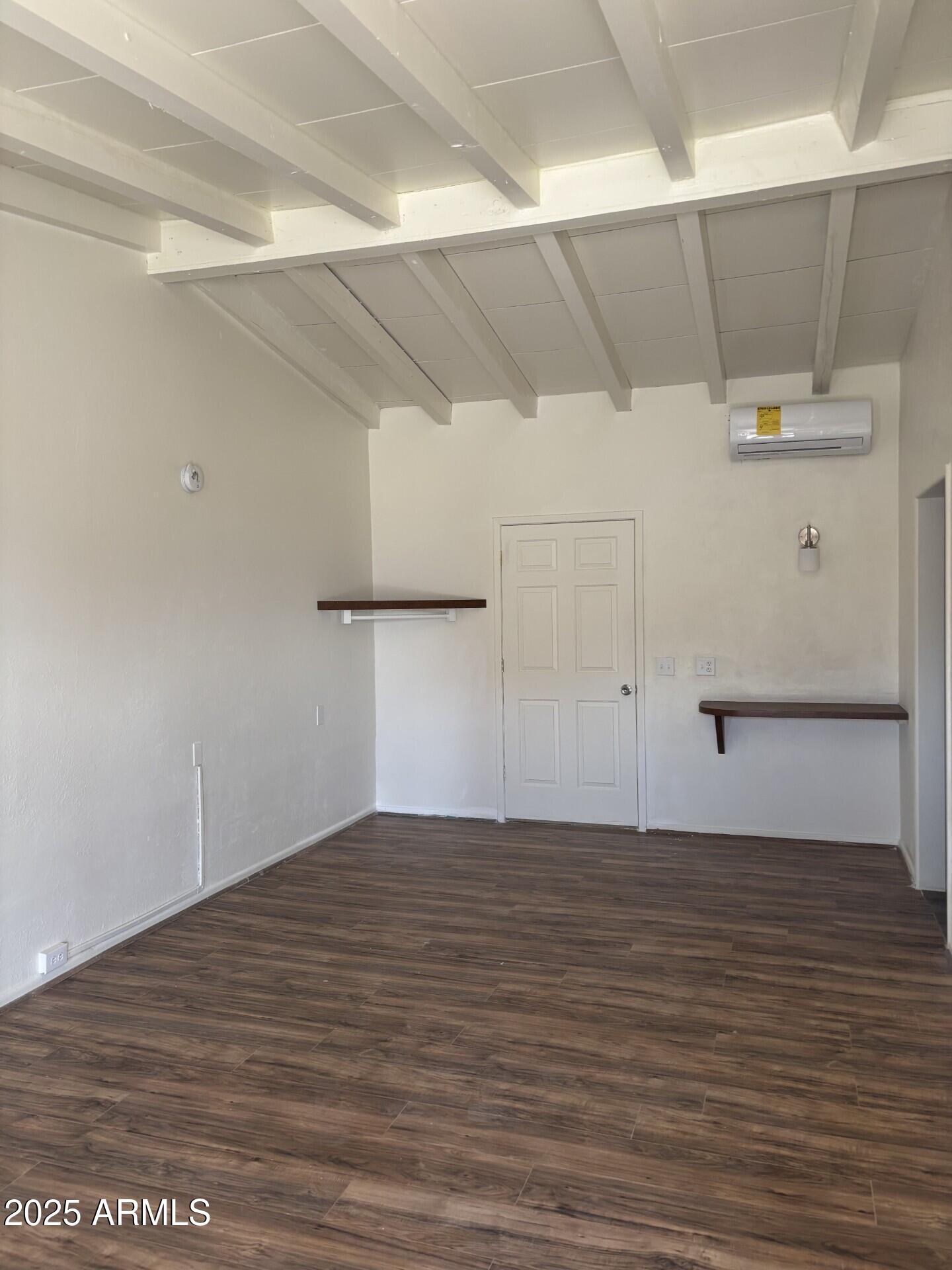 1372 W Highway 92 --
