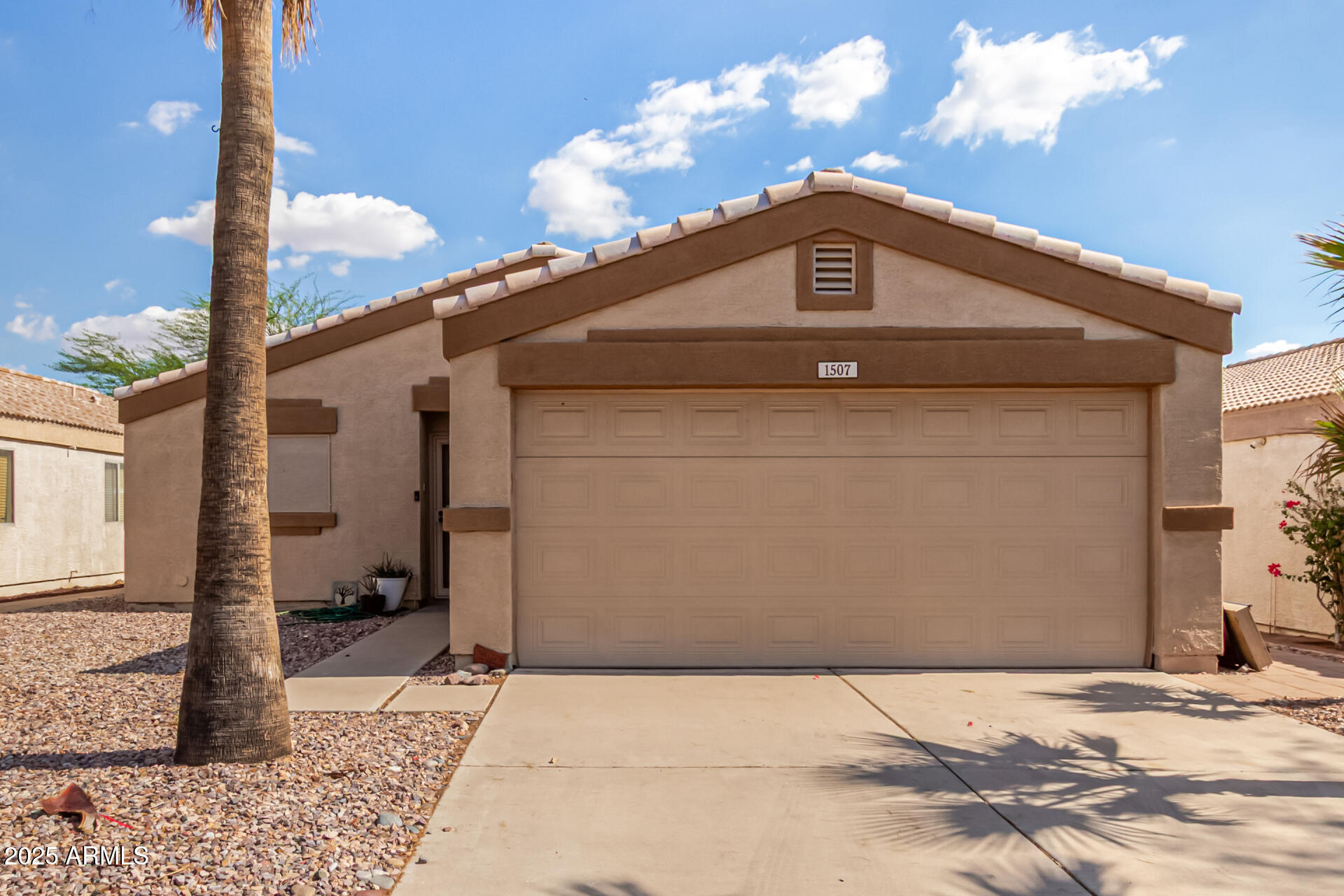 1507 W MESQUITE Avenue