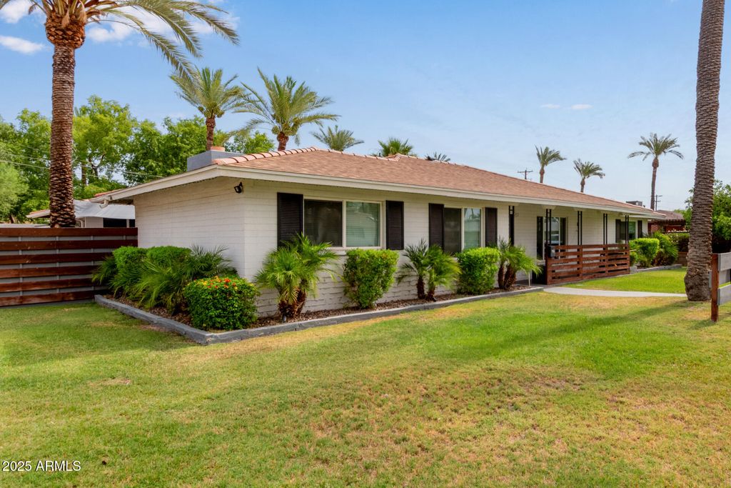 Photo of 44 W Palmdale Drive, Tempe, AZ 85282 (MLS # 6886096)