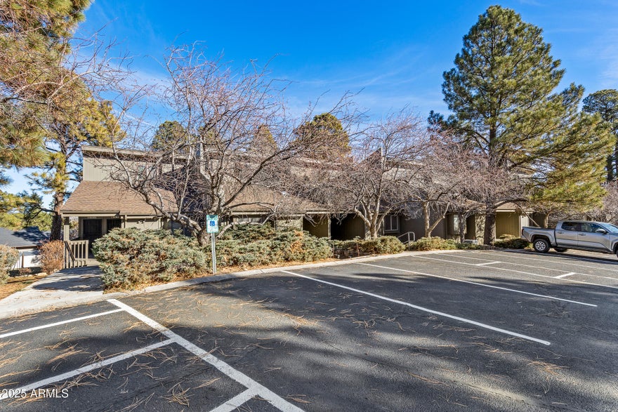 Escape to this charming one-bedroom condo in Continental Country Club, where relaxation meets resort-style living. Wake up topeaceful greenbelt views right behind the unit and take in stunning Mt. Elden vistas from your private deck. Just steps from your door, enjoy access toan incredible array of amenities--including a driving range, pitch-and-putt course, two clubhouses with pools, a restaurant, pro shop, hot tub, rec room,fitness center, tennis and pickleball courts, and a full golf course. Whether you're seeking adventure or tranquility, this inviting retreat delivers a vacation-every-day experience.