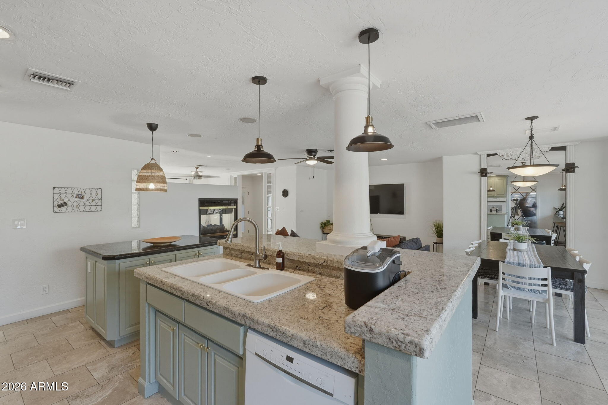 7210 N 17TH Avenue N