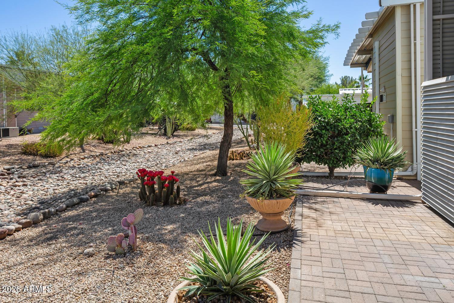 17200 W BELL Road 487