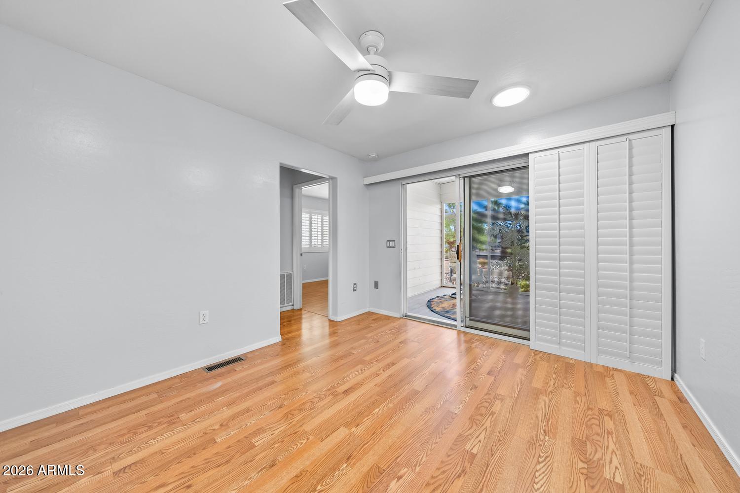 17200 W BELL Road 487