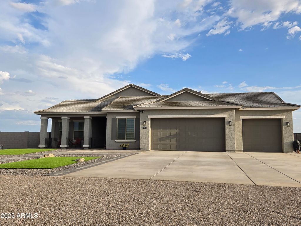 Photo of 9546 W Limestone Mountain Drive, Casa Grande, AZ 85194 (MLS # 6910735)