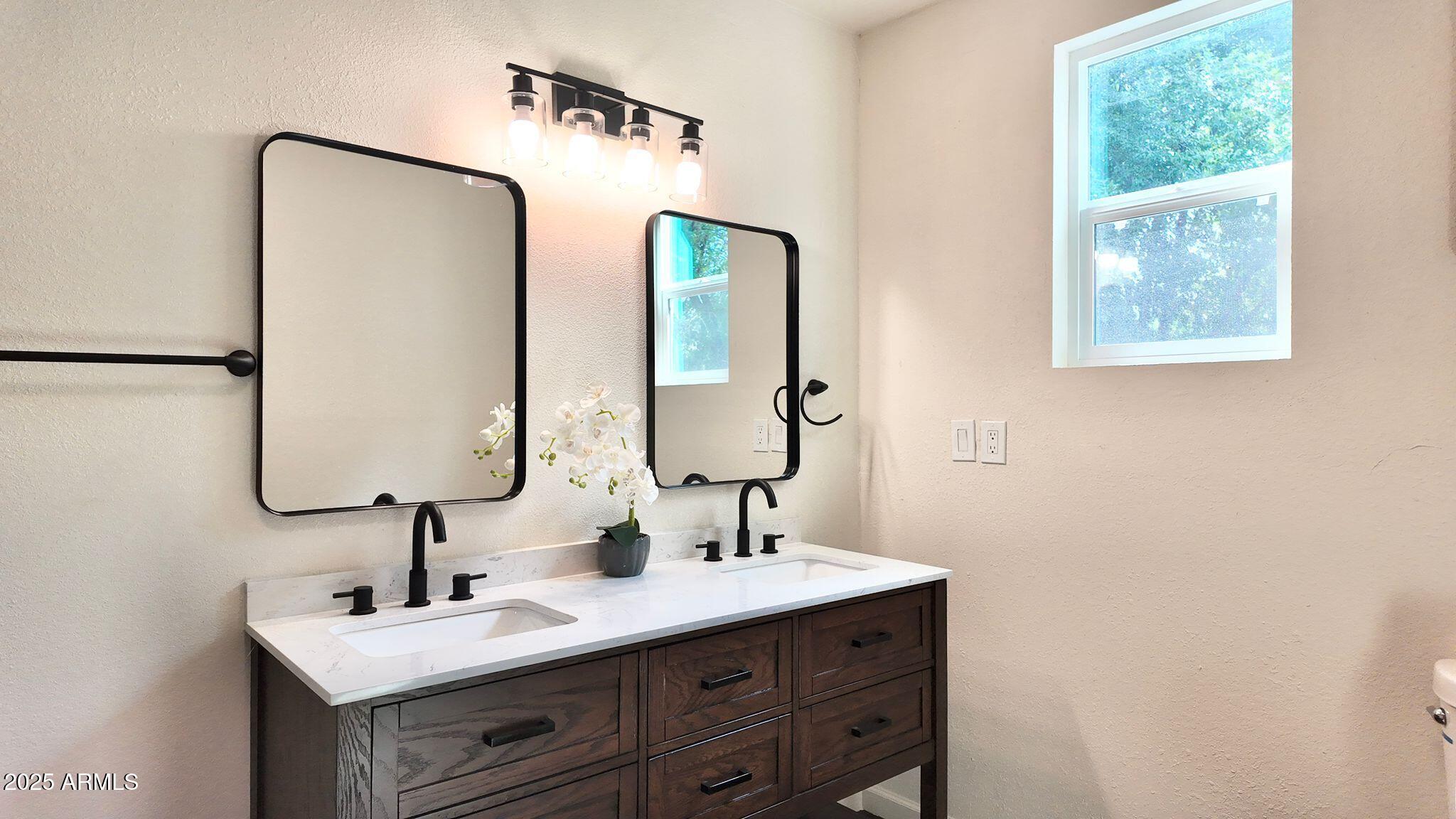 647 S MOONLIGHT Drive