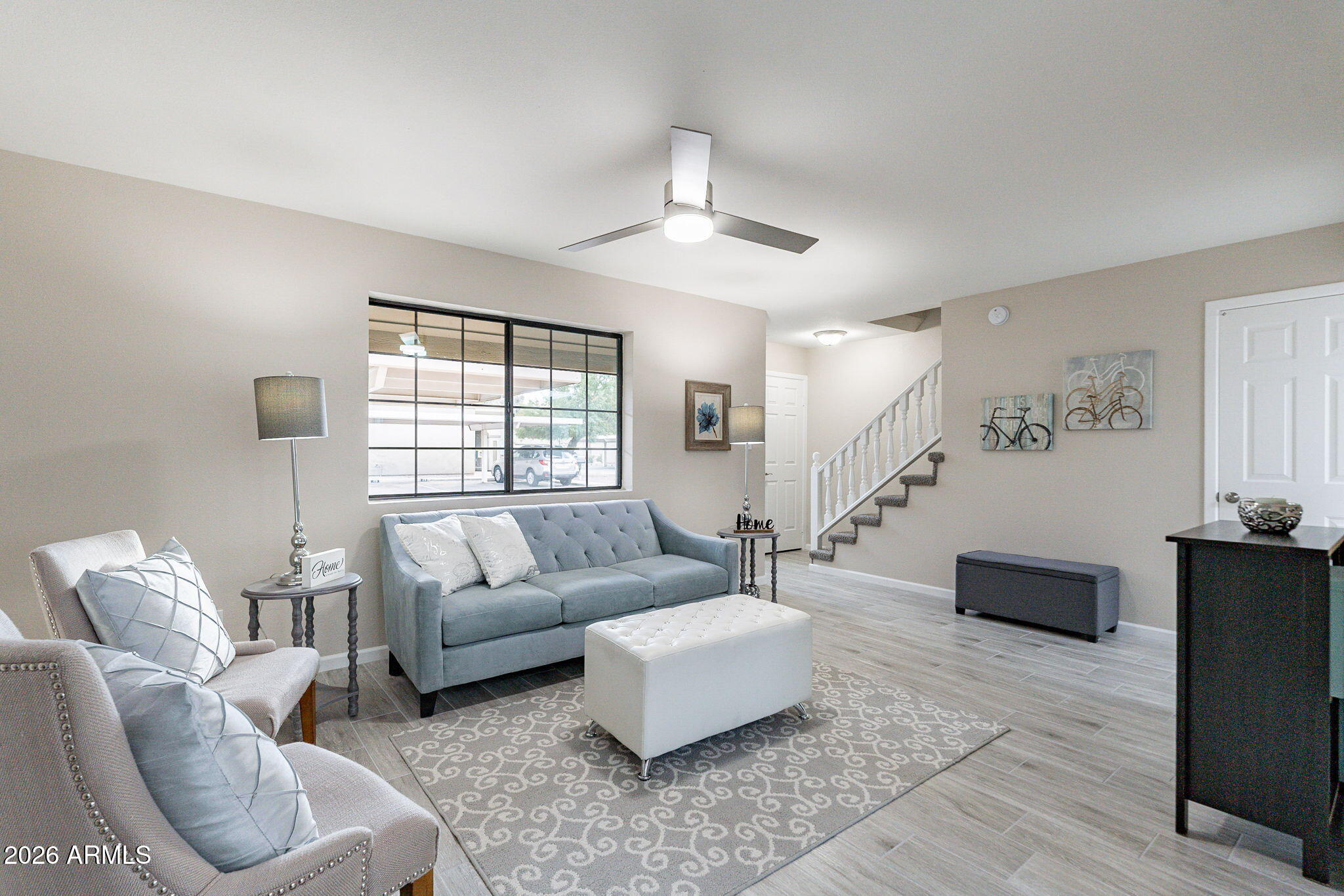 1438 W La Jolla Drive