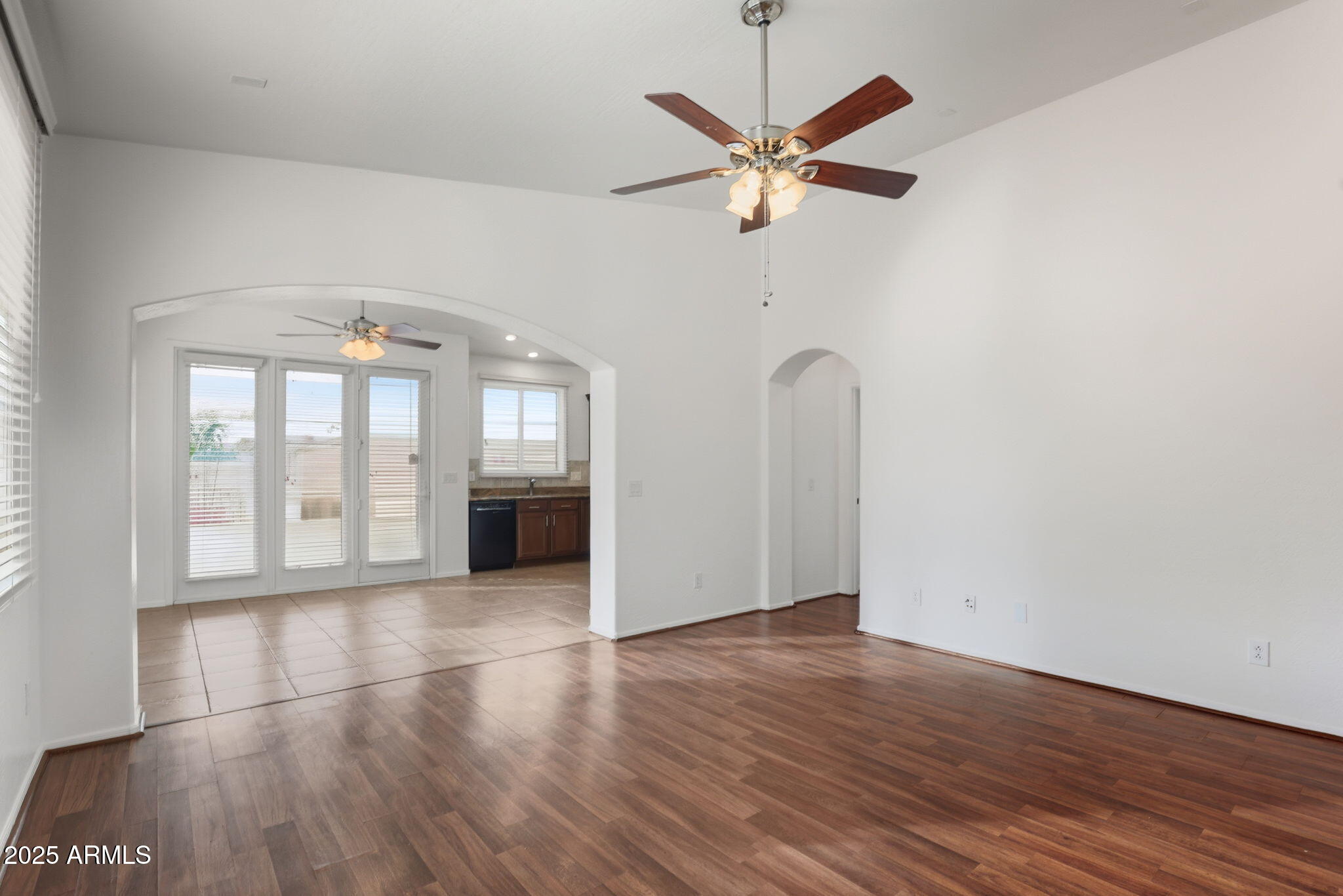 29377 W CLARENDON Avenue