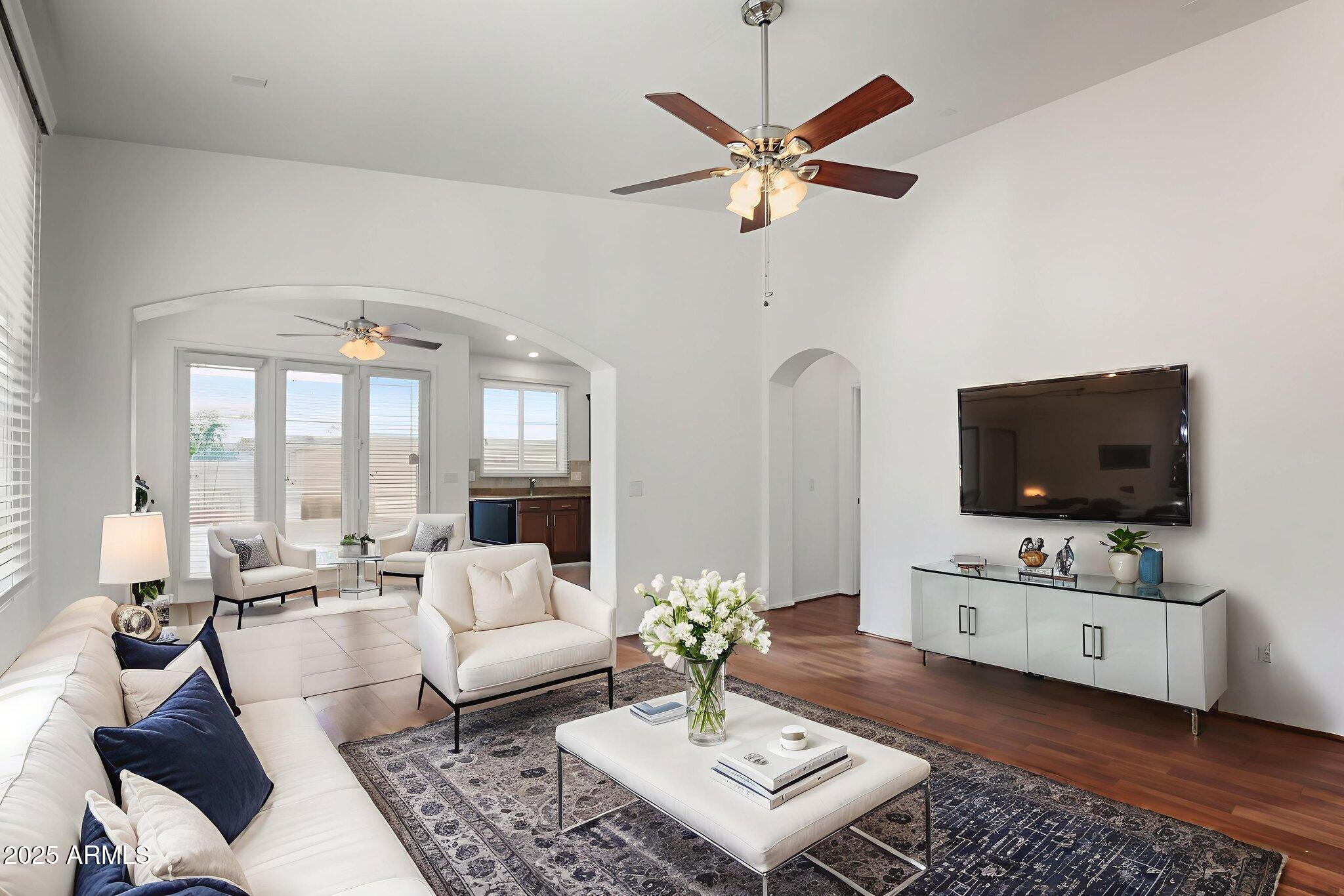 29377 W CLARENDON Avenue