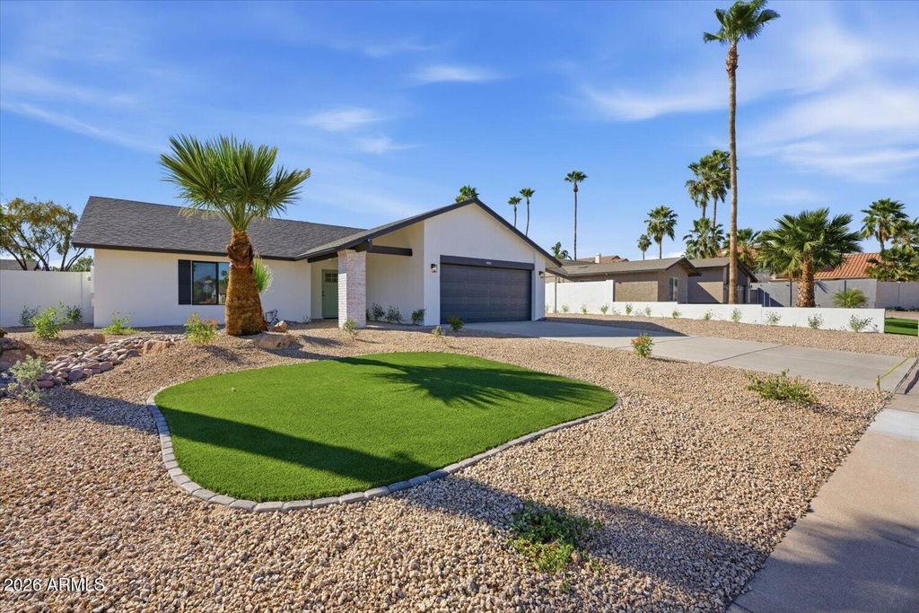 Photo of 15652 N 52nd Street, Scottsdale, AZ 85254 (MLS # 7000925)