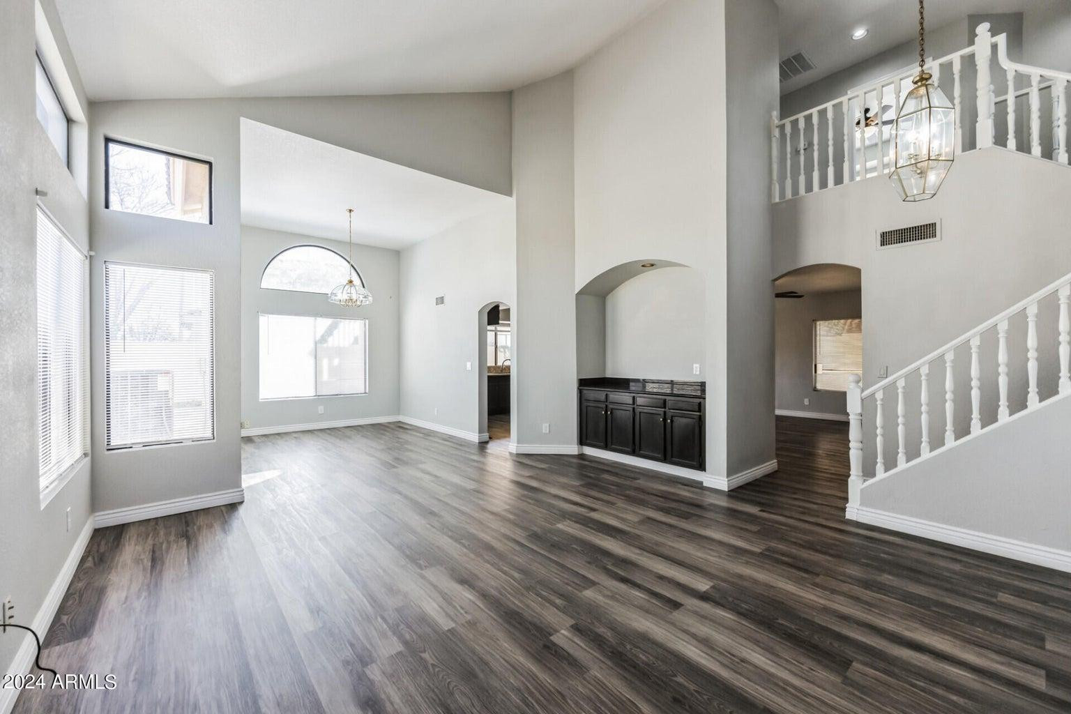11001 W Crimson Lane