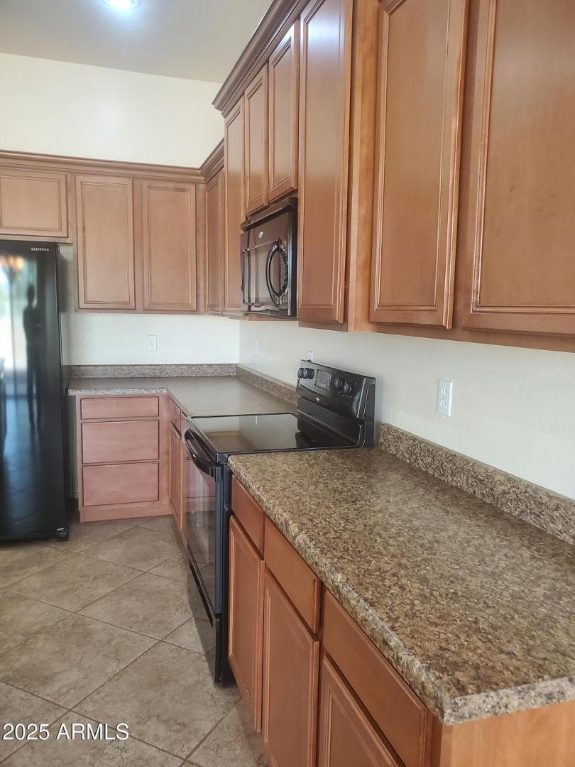 18188 W Paradise Lane