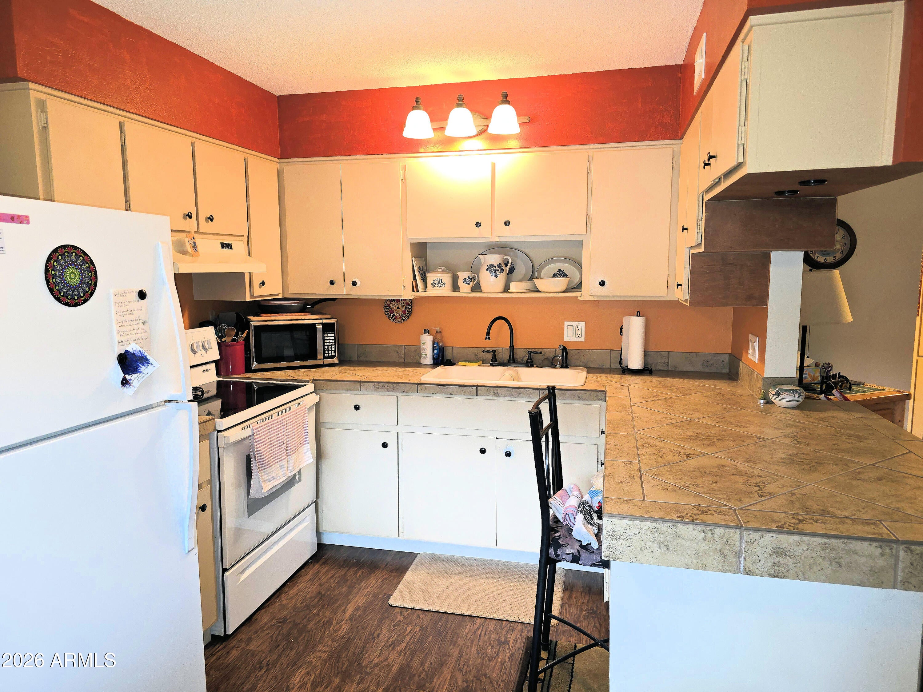 90 W YAVAPAI Street W 16
