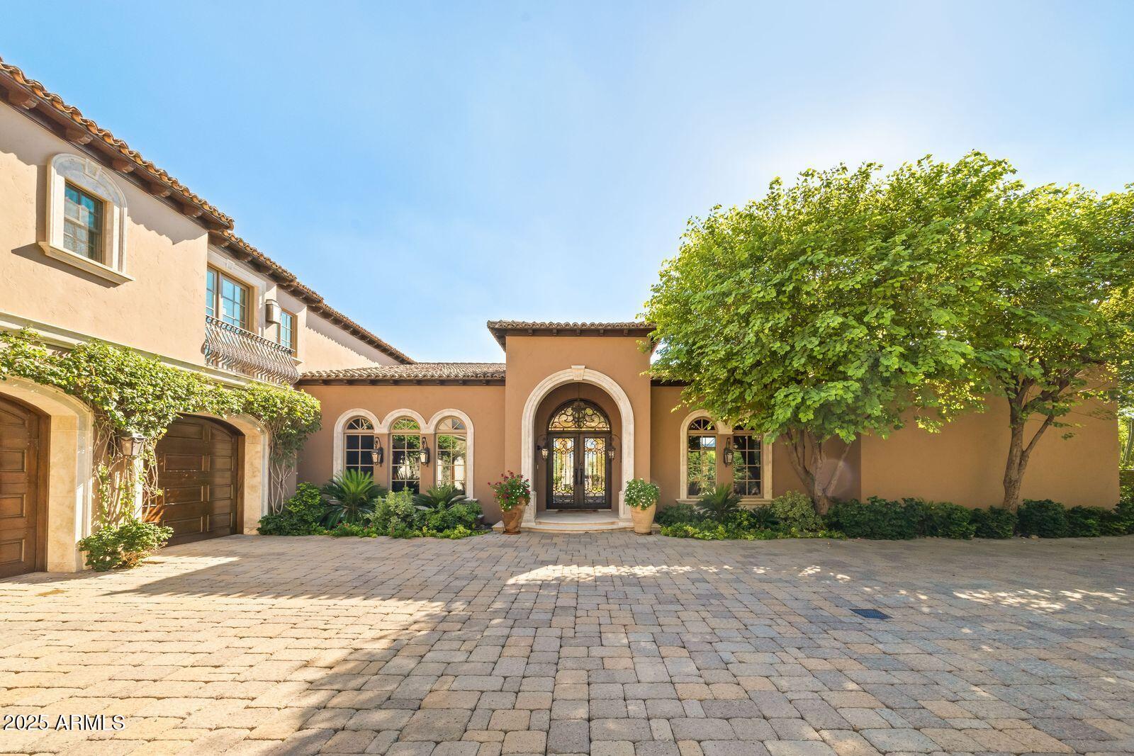 6233 E INDIAN BEND Road