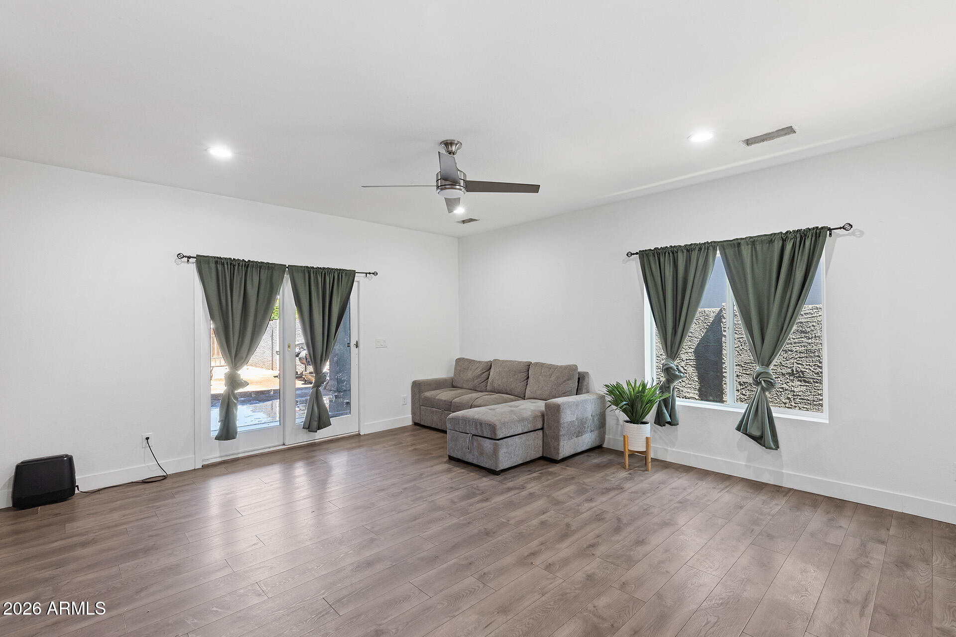 2314 W MARICOPA Street