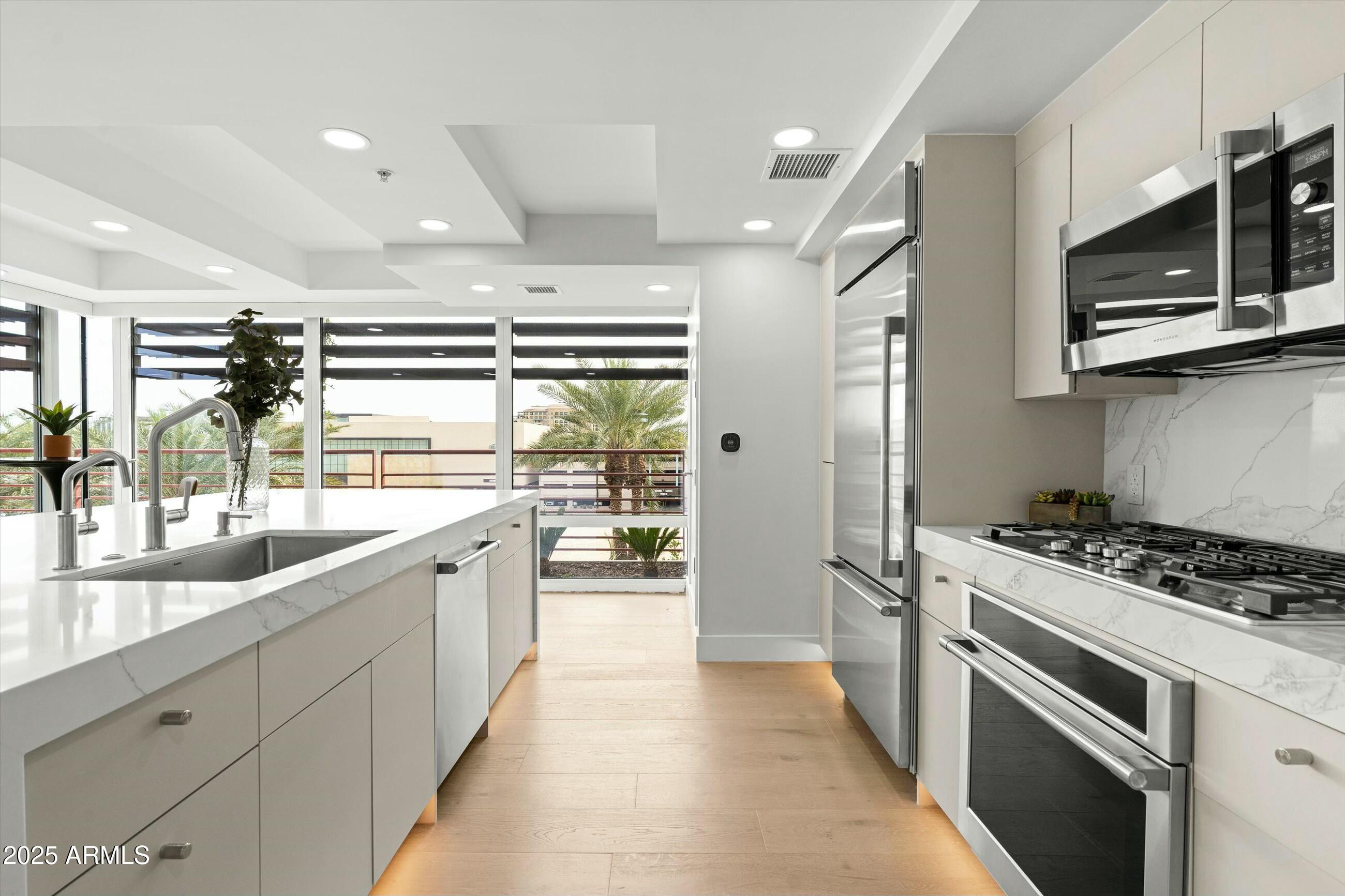 7137 E RANCHO VISTA Drive 5001