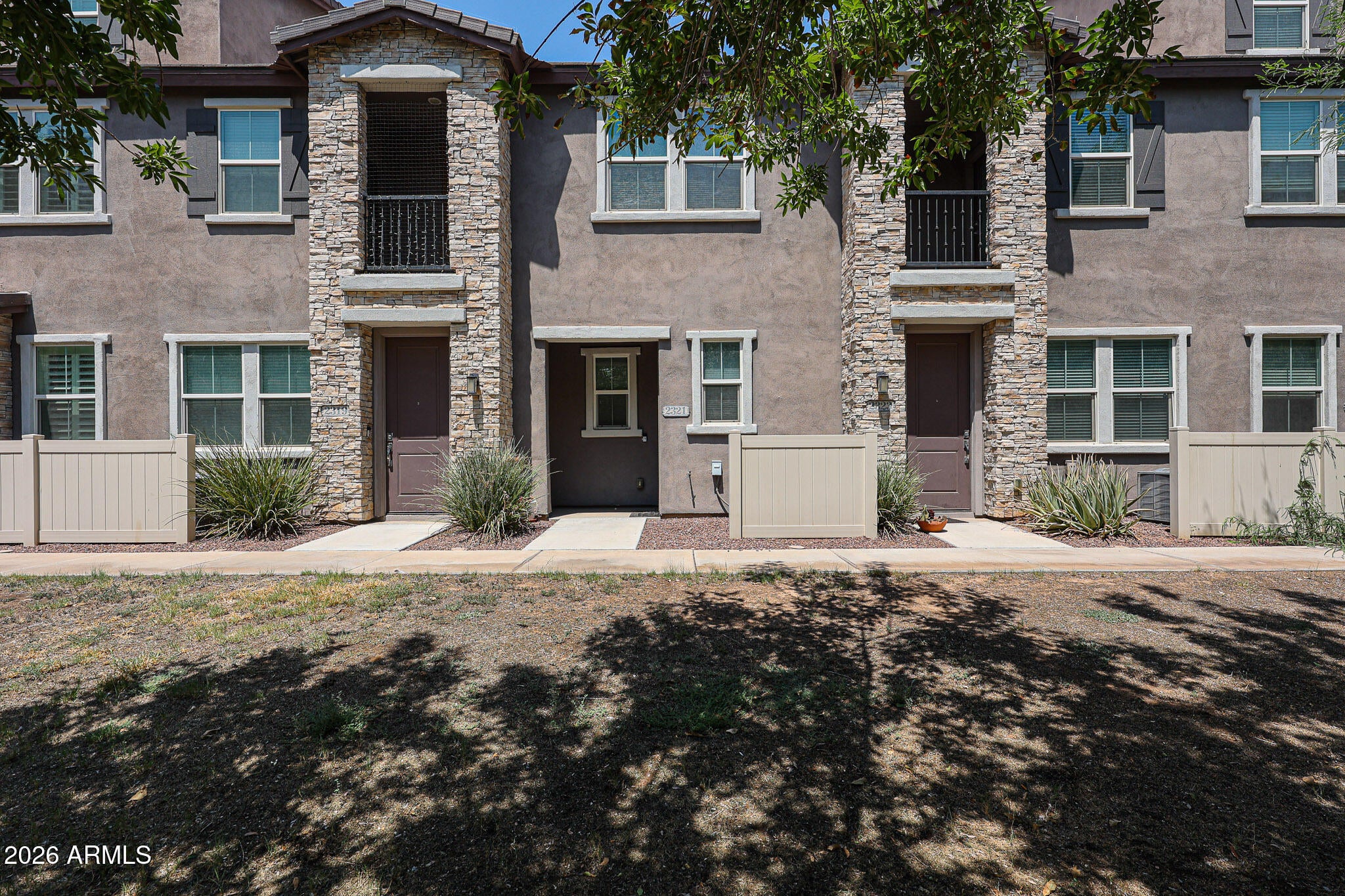 2321 E HIDALGO Avenue
