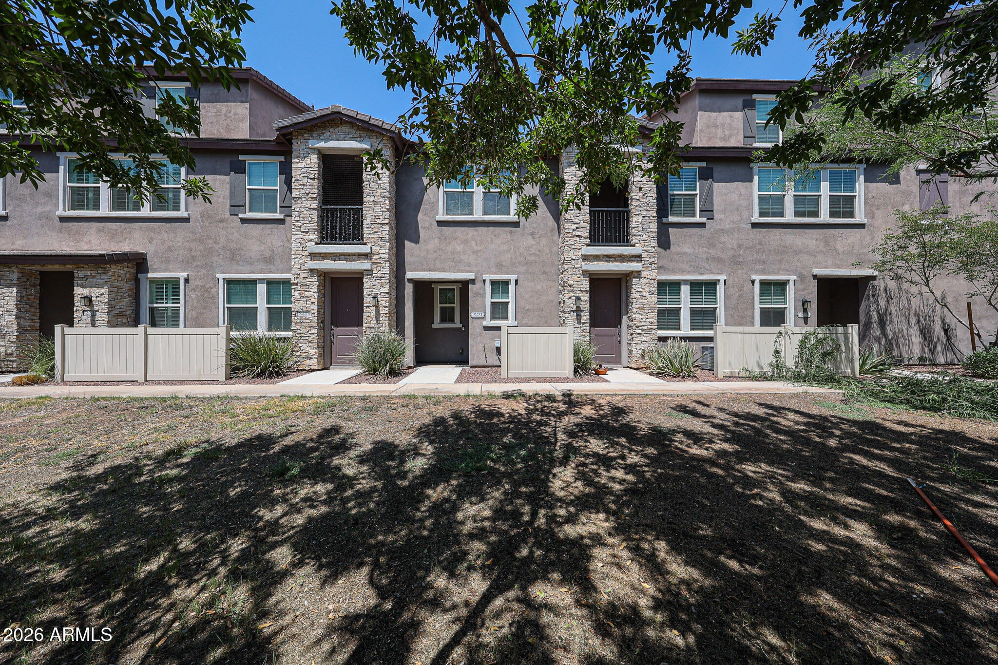 2321 E HIDALGO Avenue