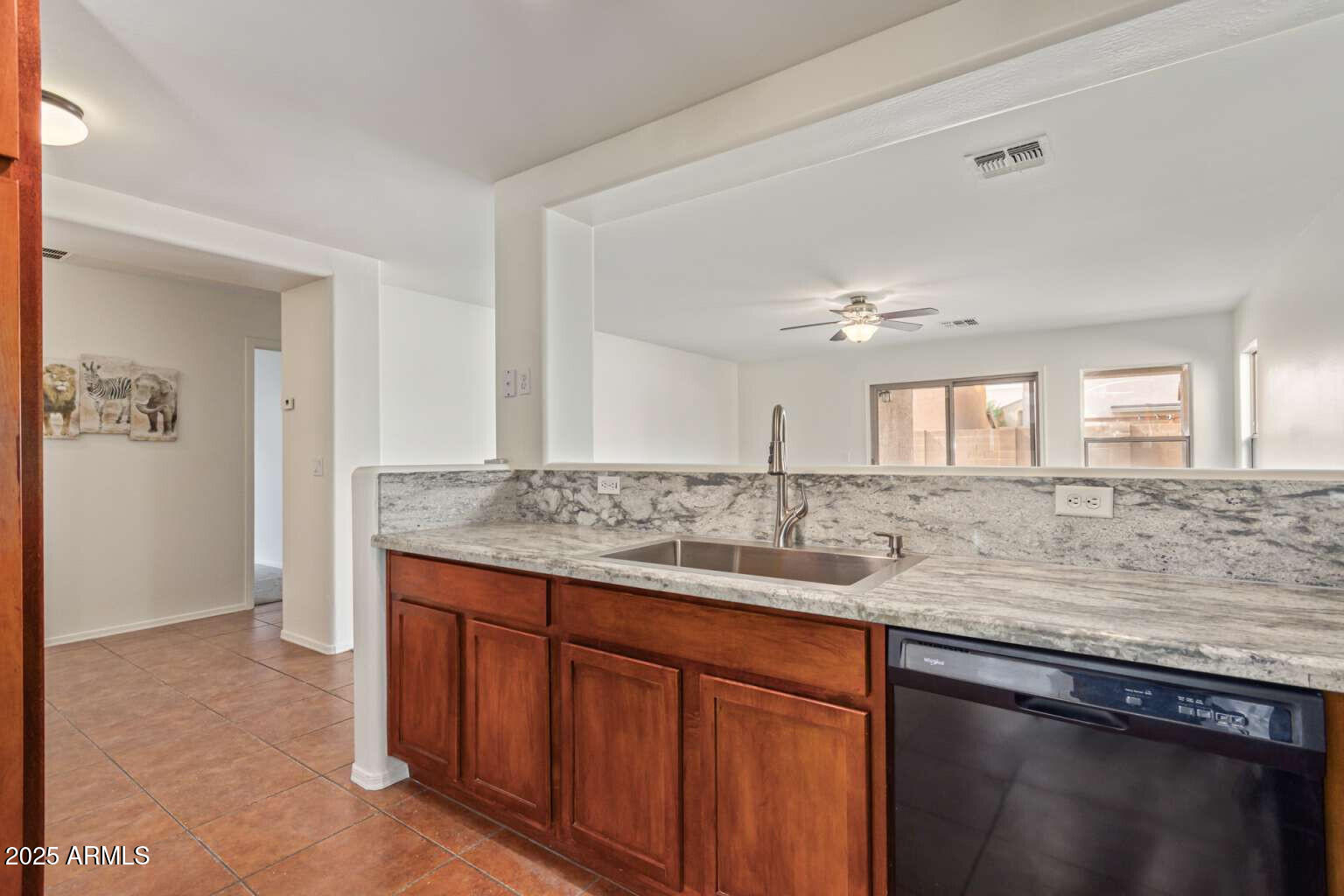 1254 W ROOSEVELT Avenue