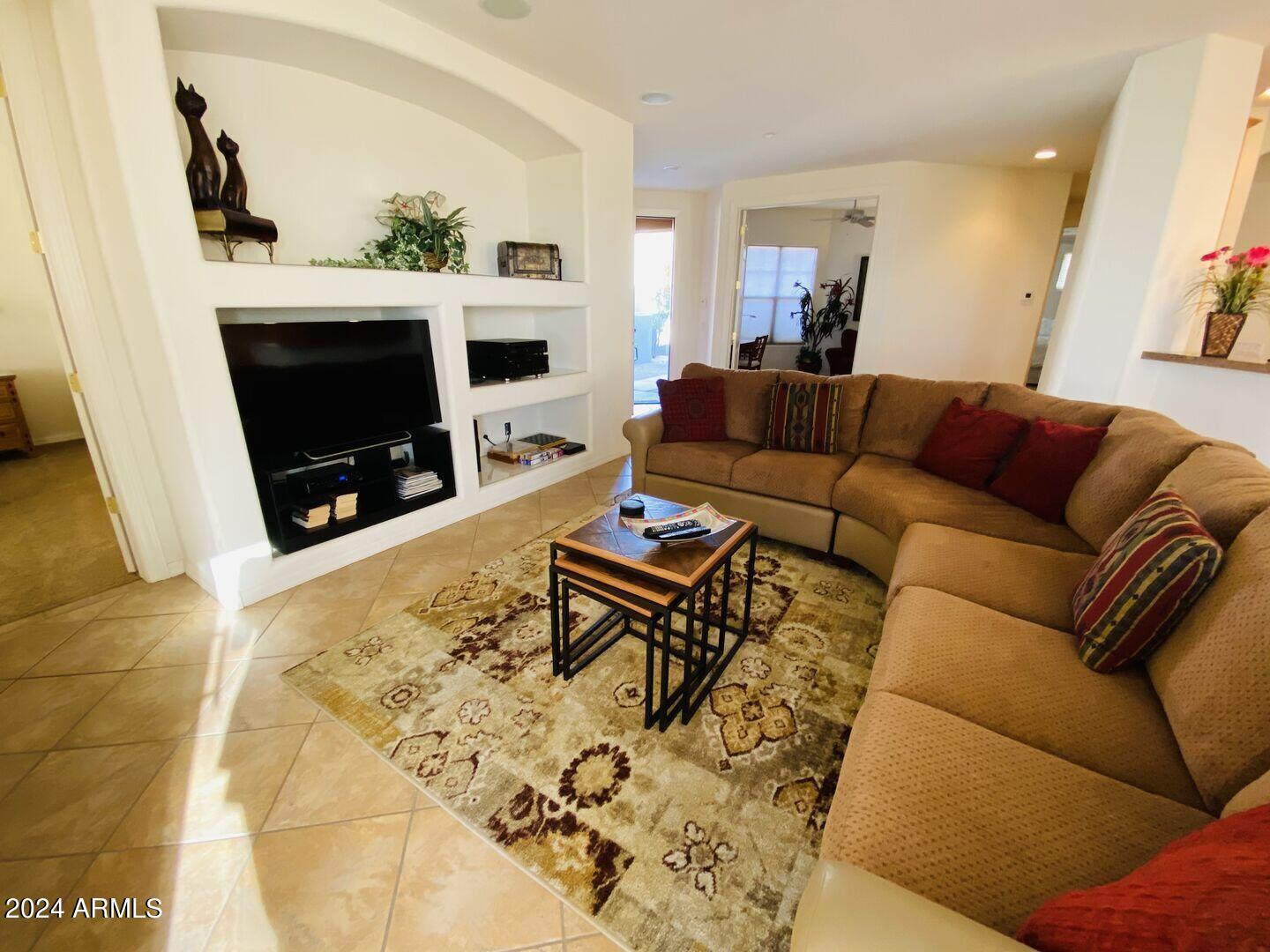 11512 E RAINTREE Drive