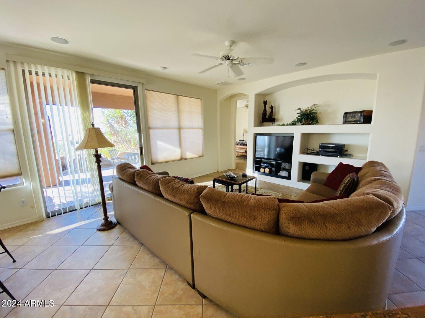11512 E RAINTREE Drive