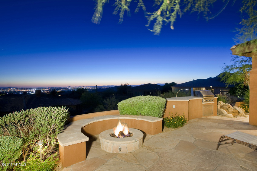 11512 E RAINTREE Drive