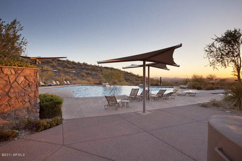 11512 E RAINTREE Drive