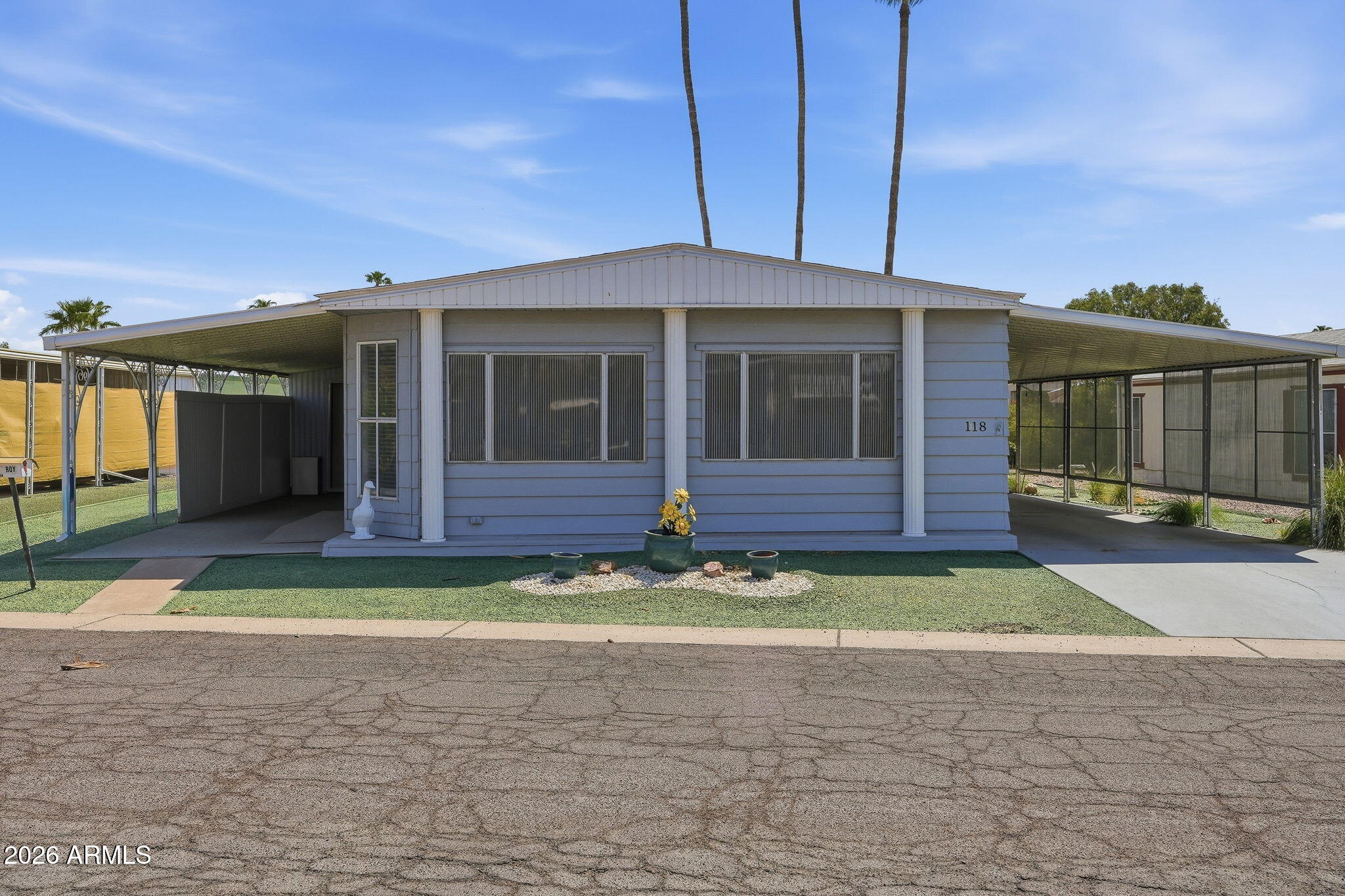 120 N VAL VISTA Drive 118