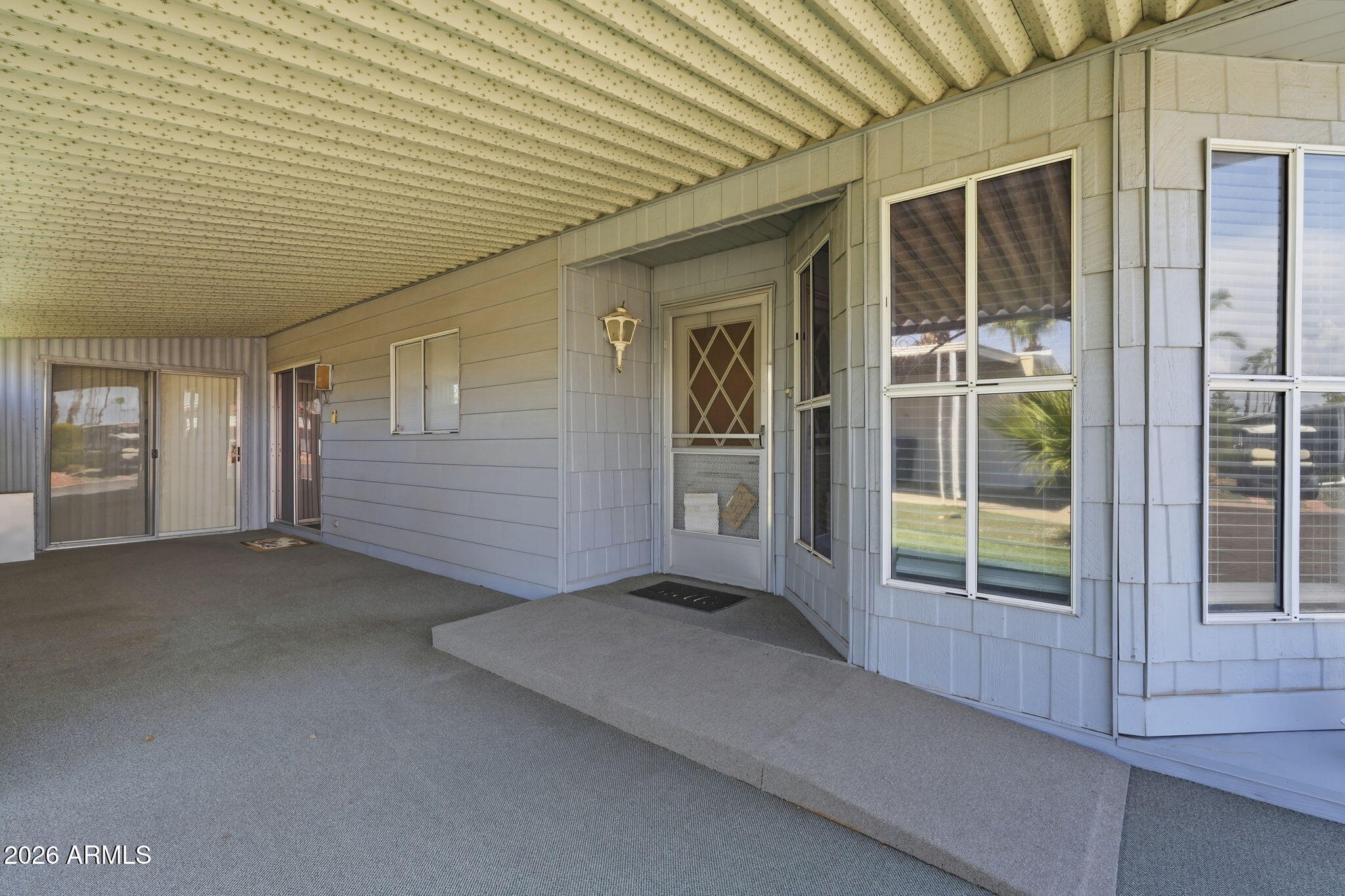 120 N VAL VISTA Drive 118