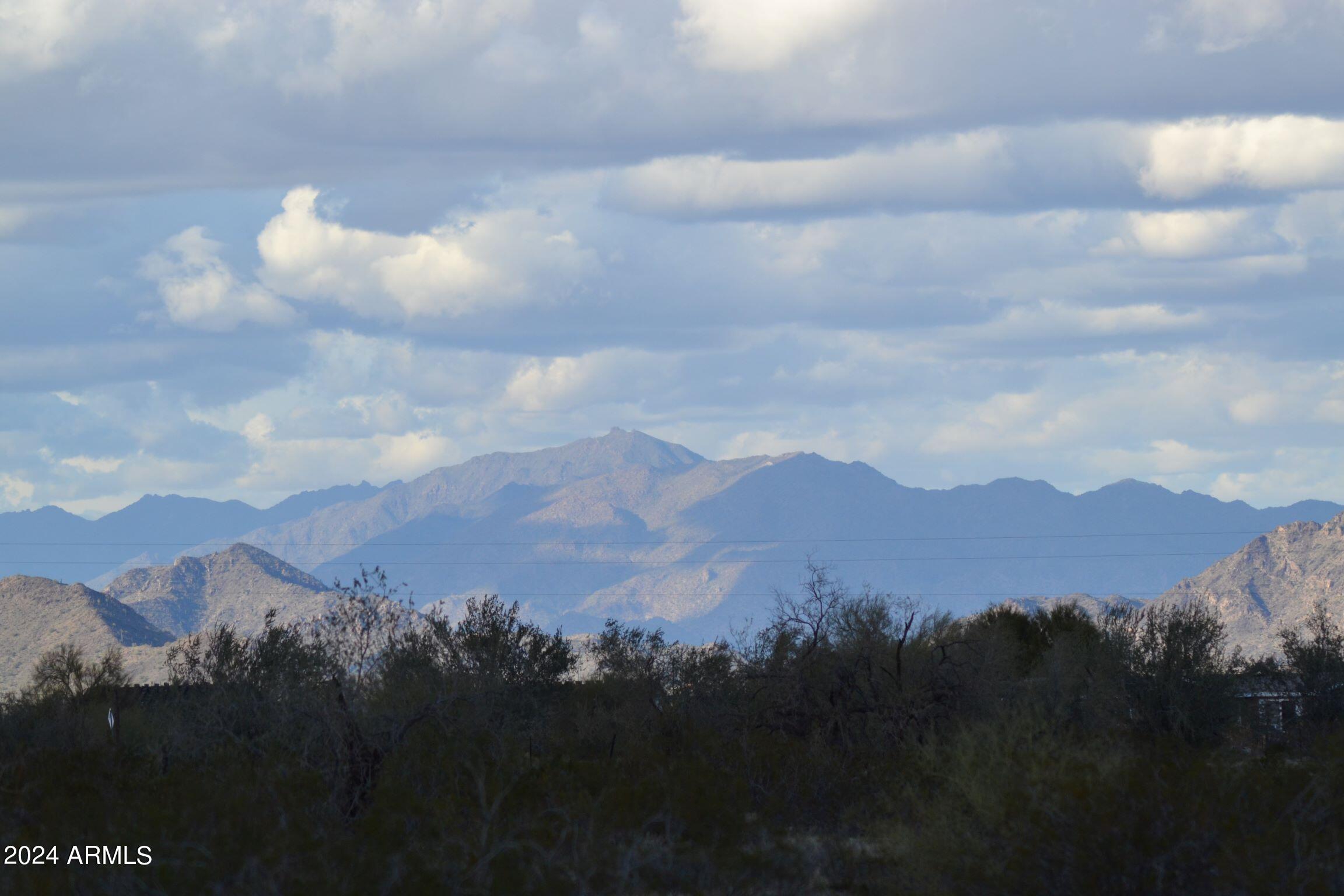 Hidden Valley Estates Unit 1 E 1/2 lot 101, parcels 1,2,3 - Land