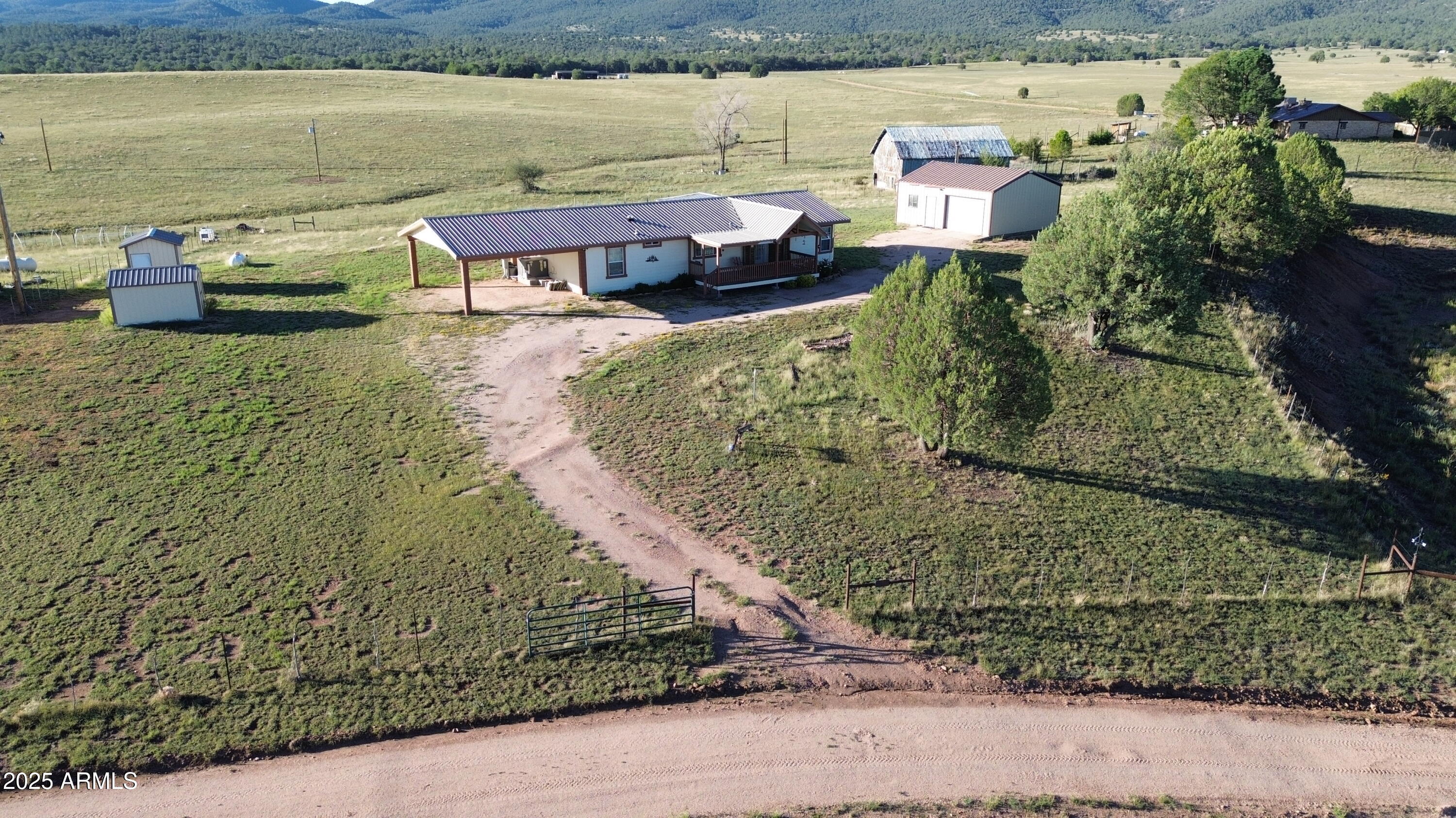 269 S Zachariae Ranch Road