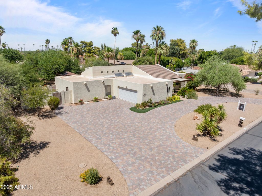 Photo of 460 E Estero Lane, Litchfield Park, AZ 85340 (MLS # 6841578)