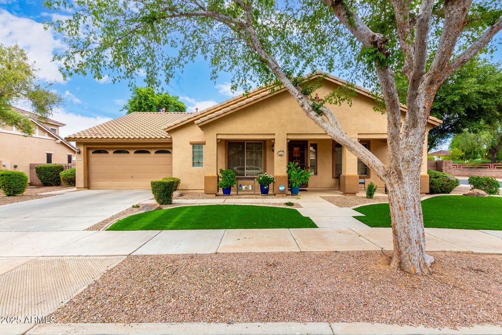 Photo of 18582 E Swan Drive, Queen Creek, AZ 85142 (MLS # 6992647)