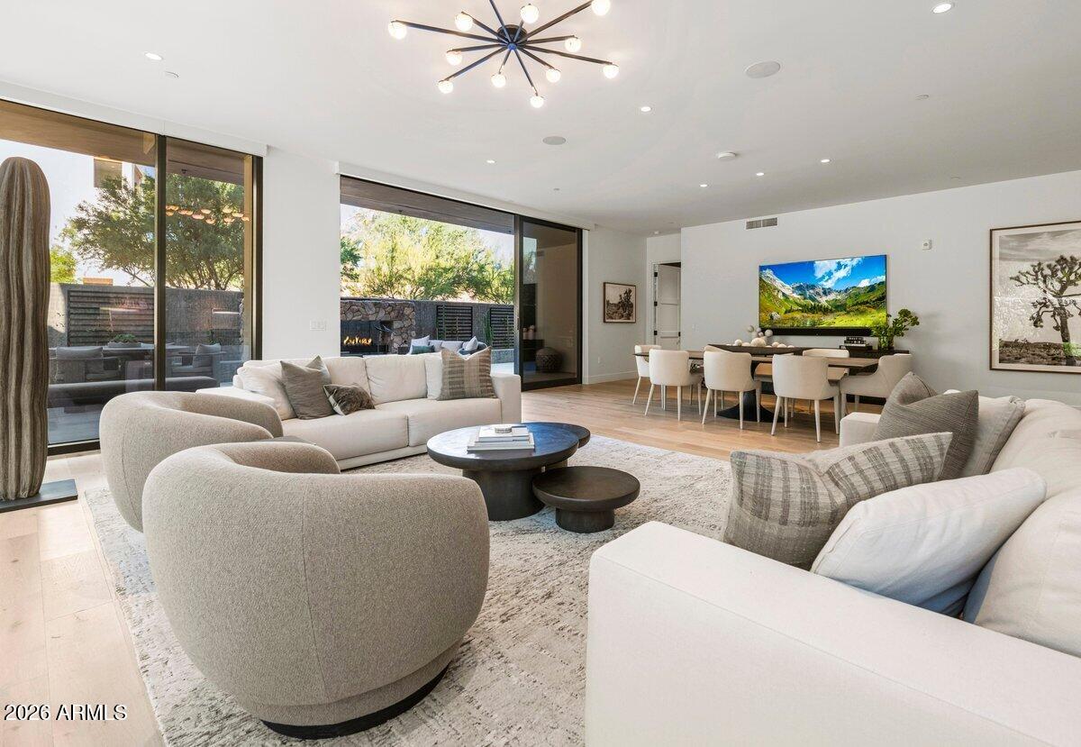 5000 N Camelback Ridge Drive 109