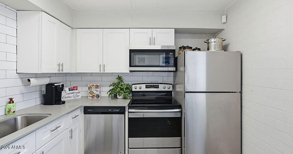 615 S Hardy Drive Apt 2