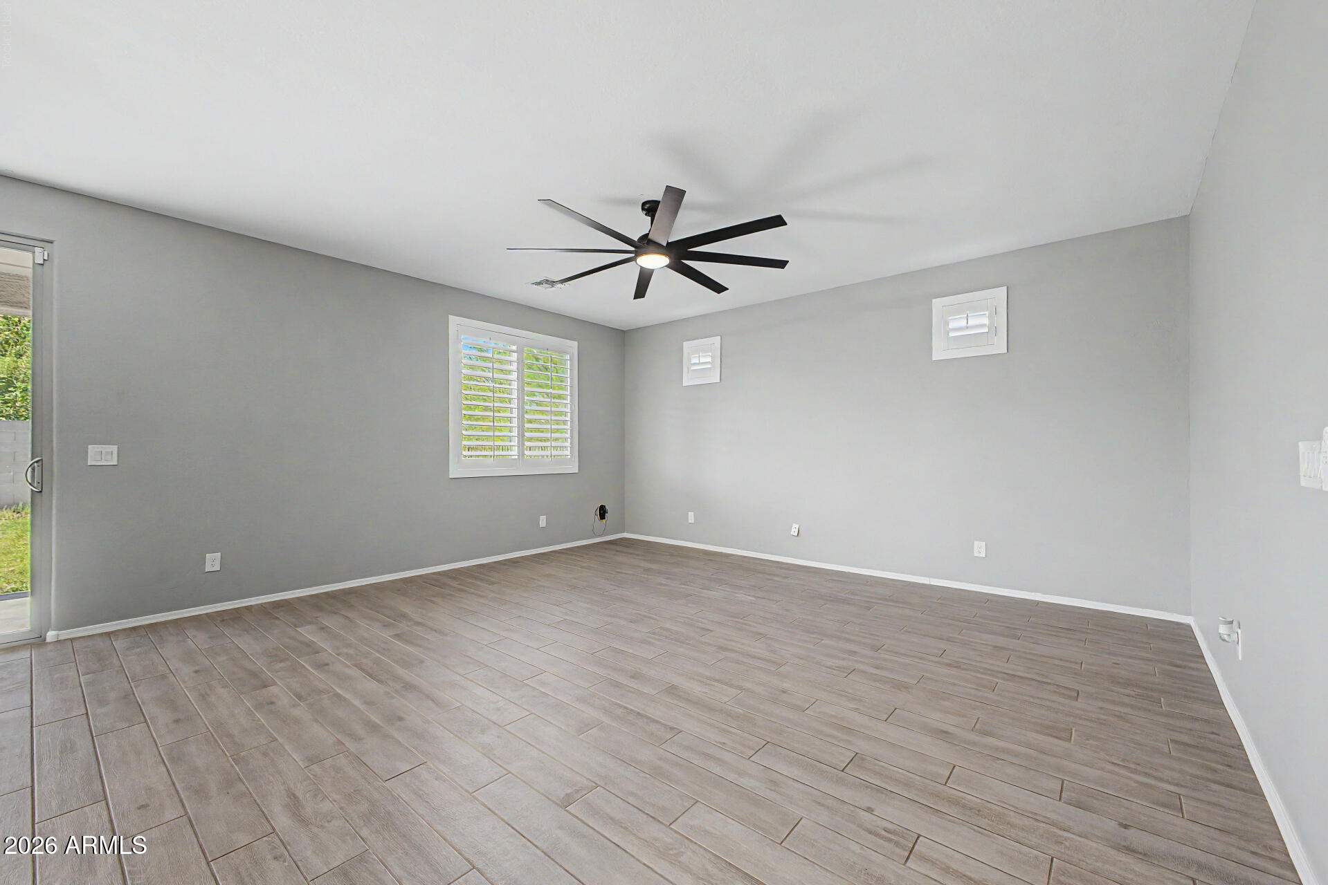 18040 W LOUISE Drive