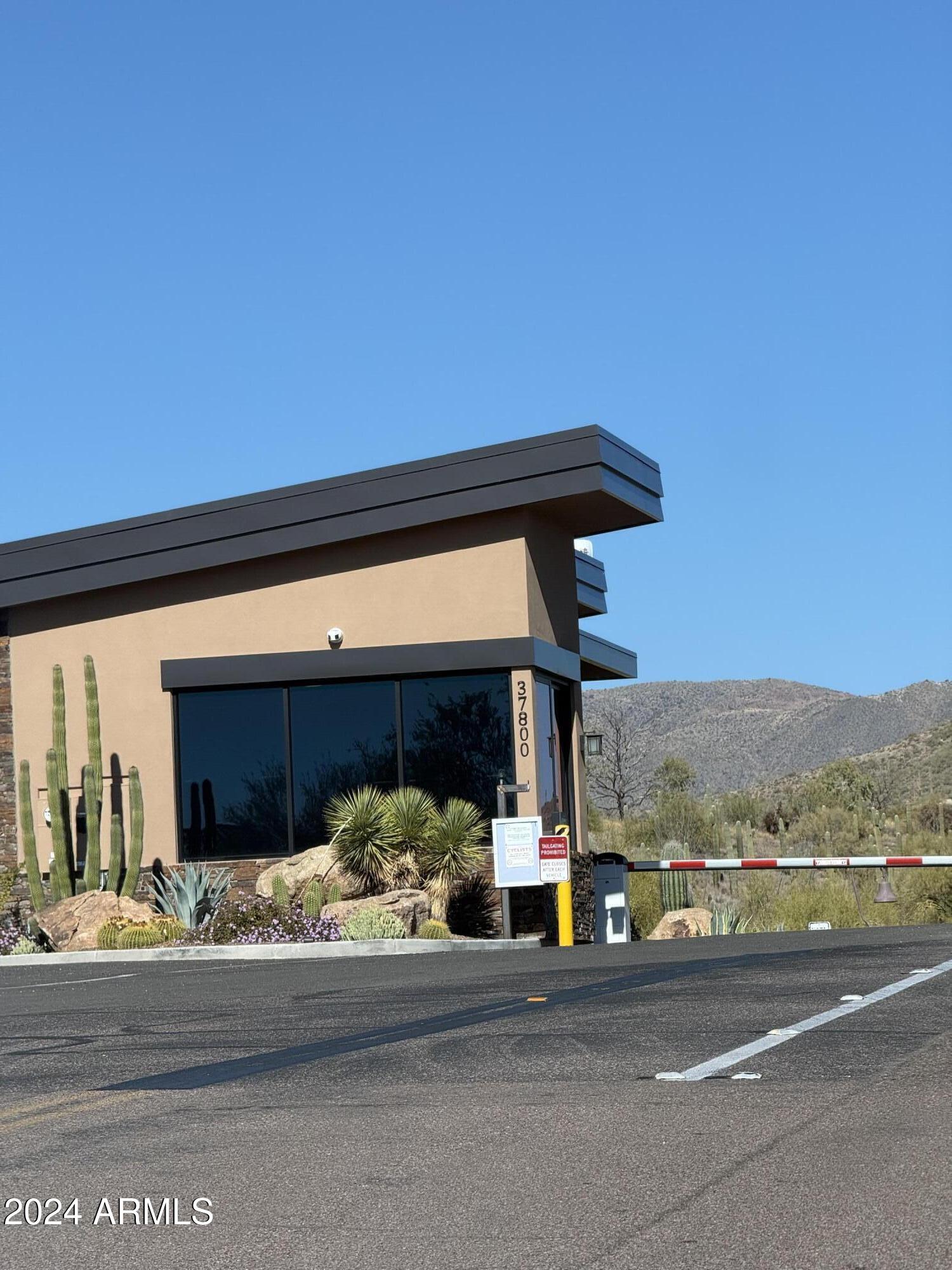 8918 E RED LAWRENCE Drive 35