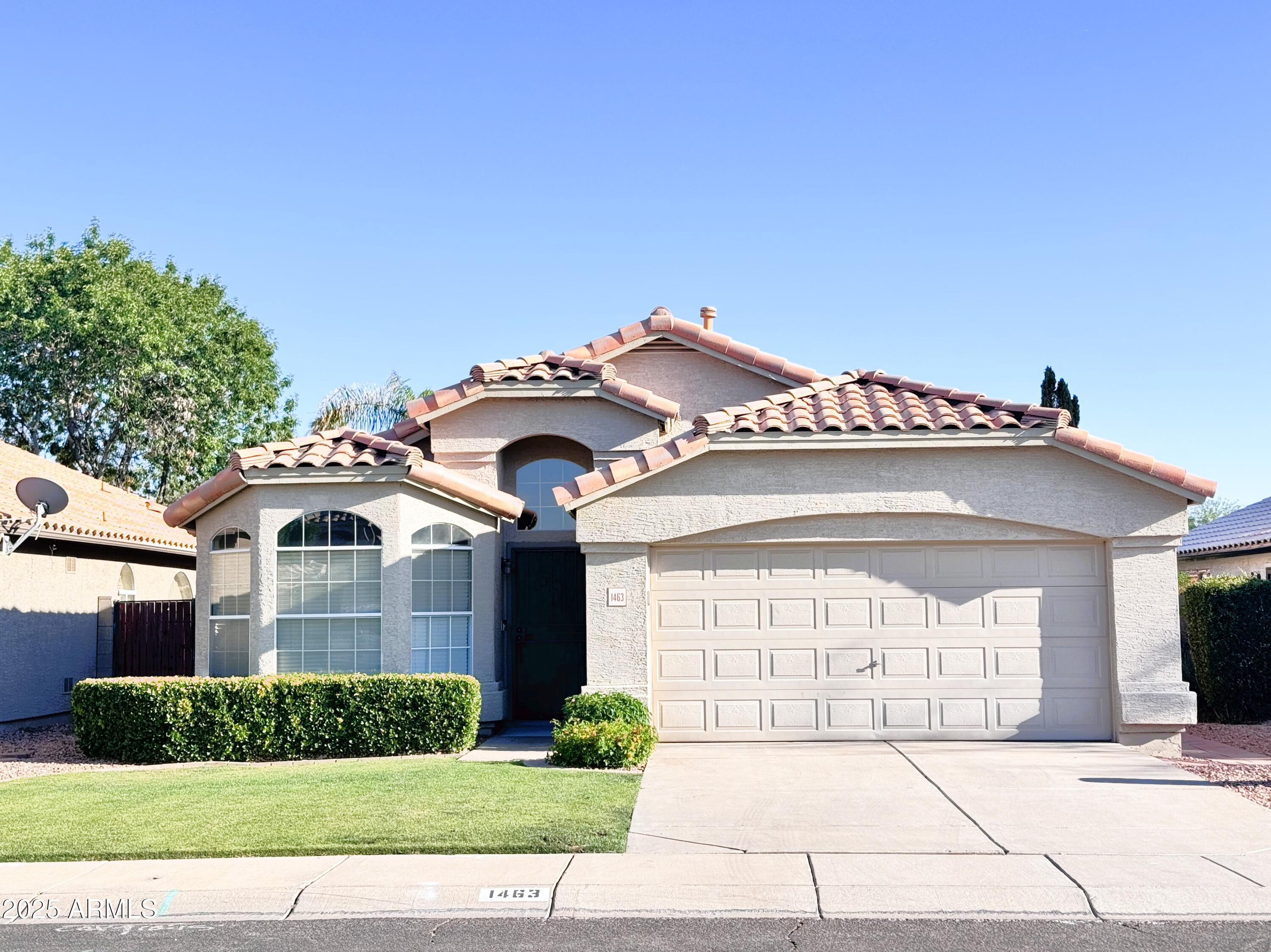 1463 E SILVER CREEK Road