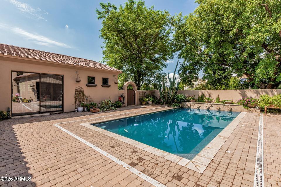 21121 E PUMMELOS Road