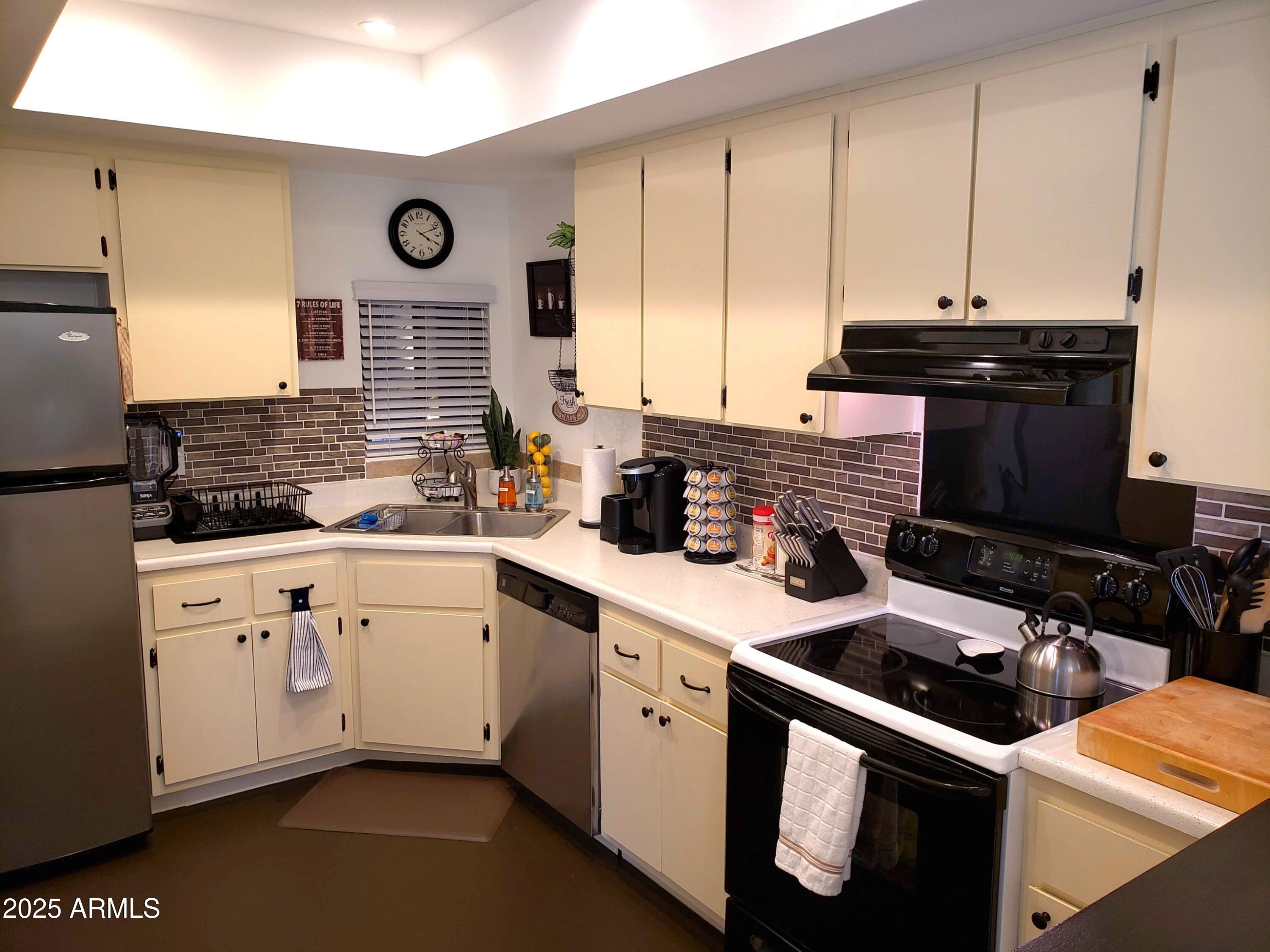 CONTINENTAL TOWNHOUSE 1 - Residential