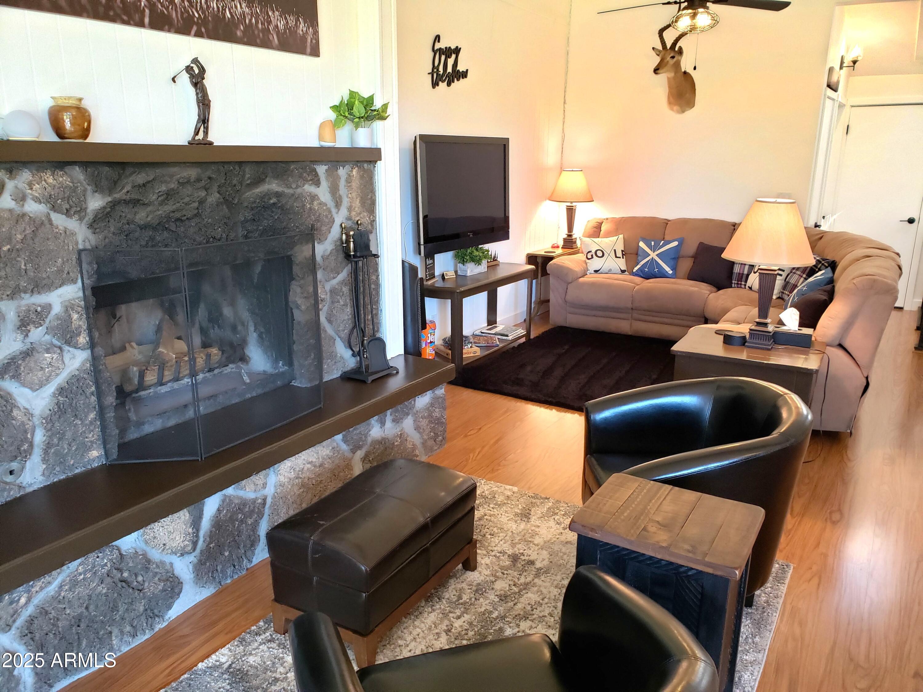 CONTINENTAL TOWNHOUSE 1 - Residential
