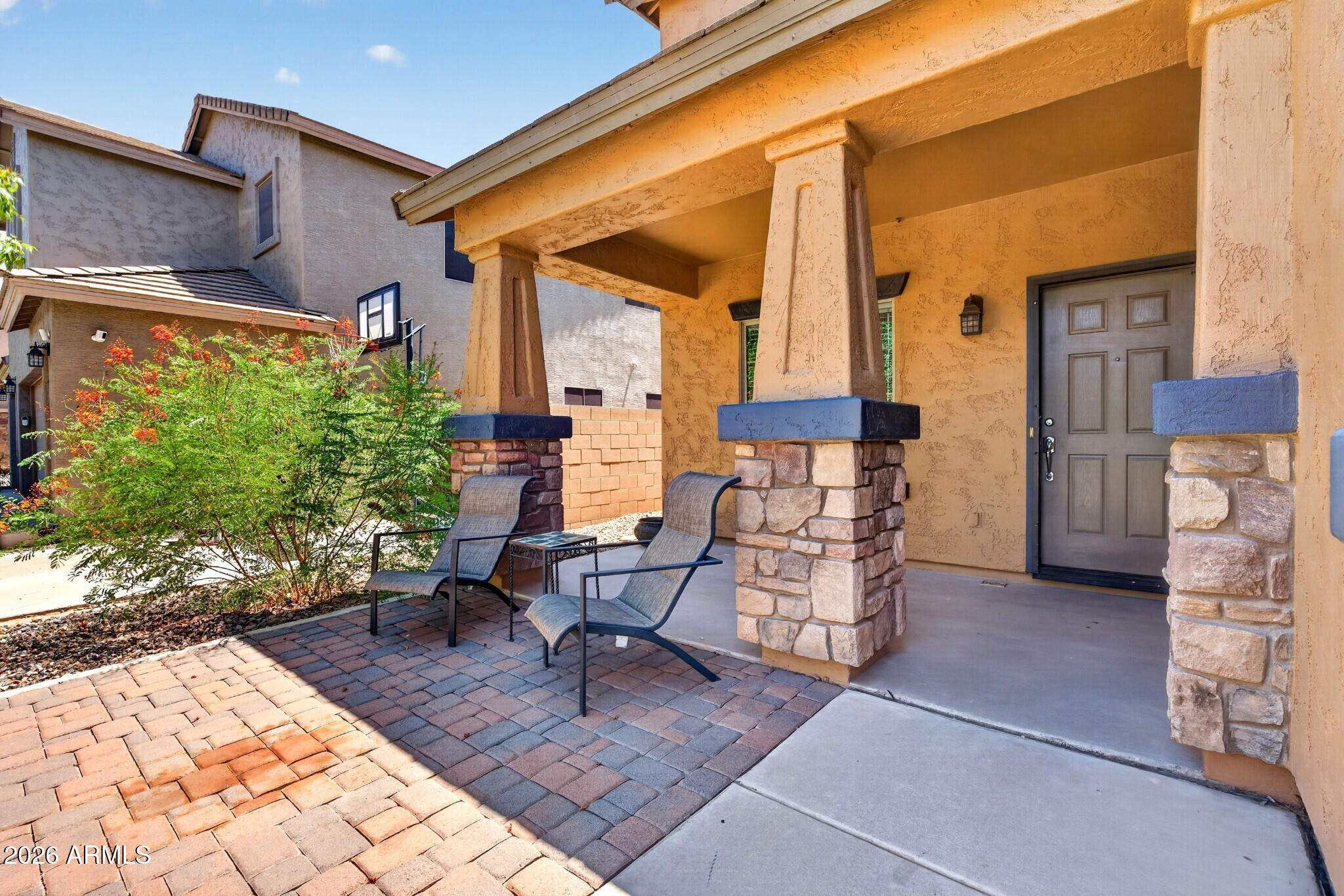 837 E VOLK Lane
