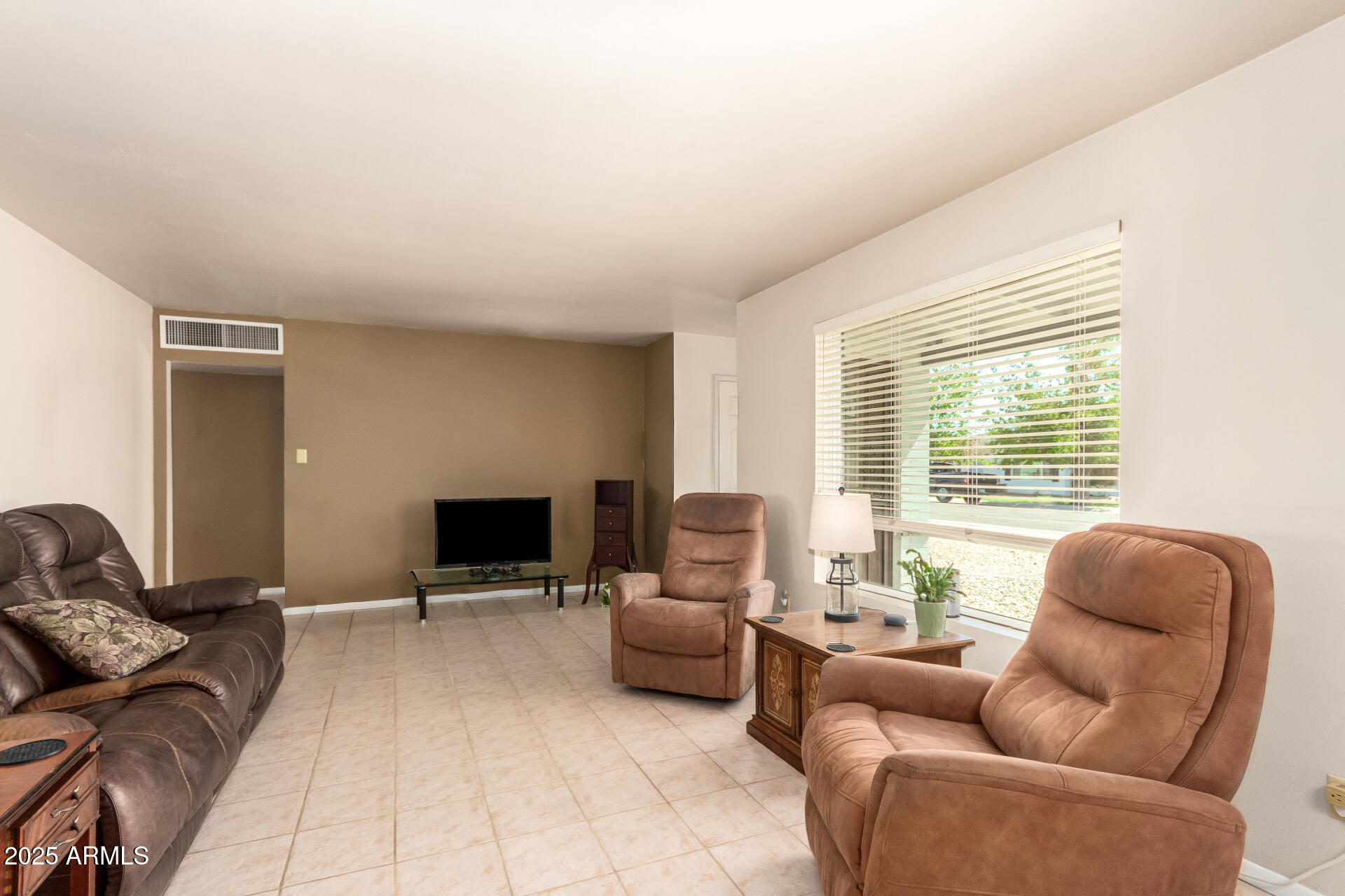 1314 W MARIPOSA Street