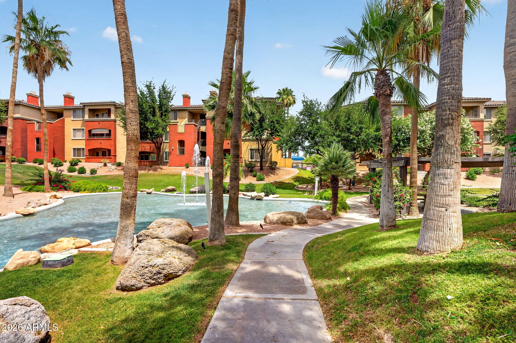 RED ROX CONDOMINIUM - Residential