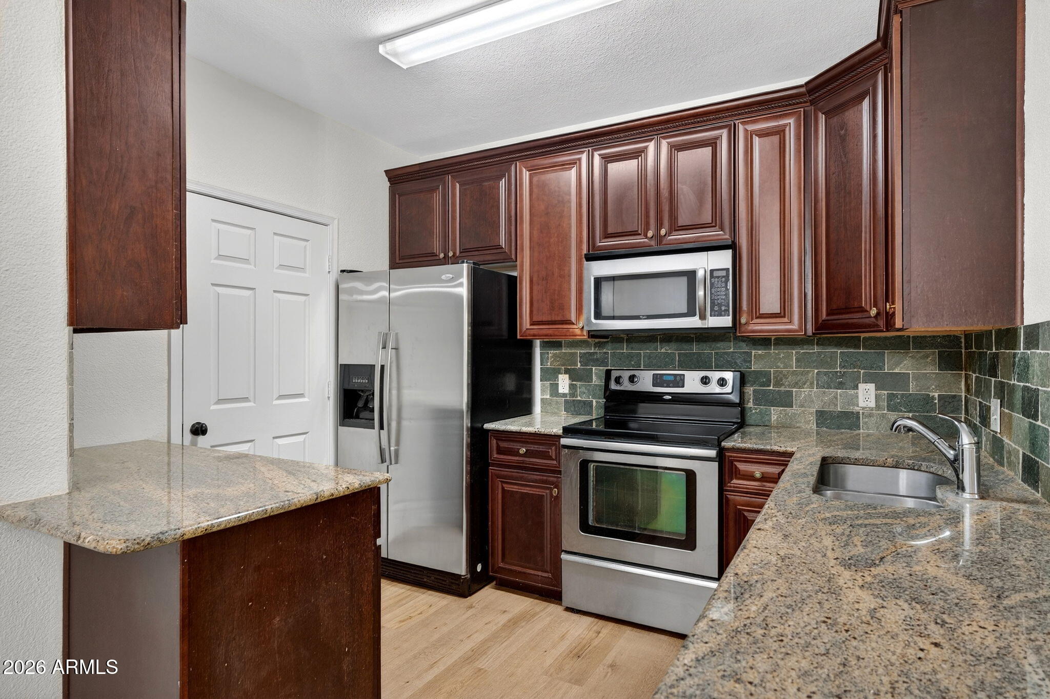 RED ROX CONDOMINIUM - Residential