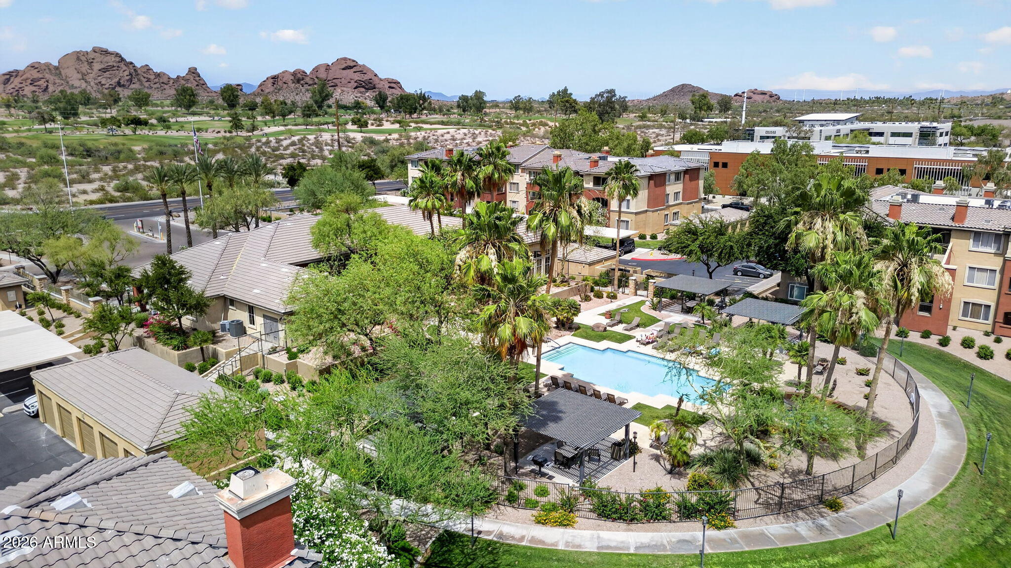 RED ROX CONDOMINIUM - Residential
