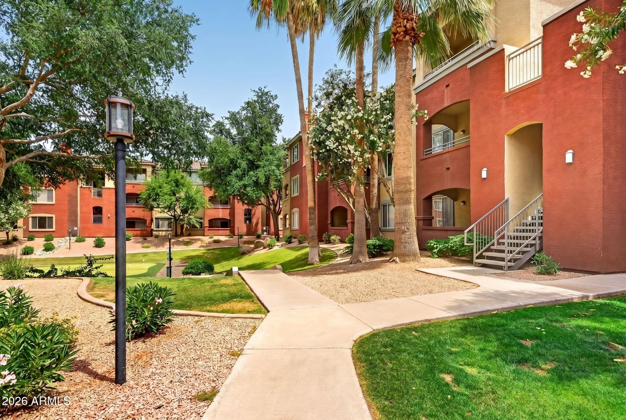 RED ROX CONDOMINIUM - Residential