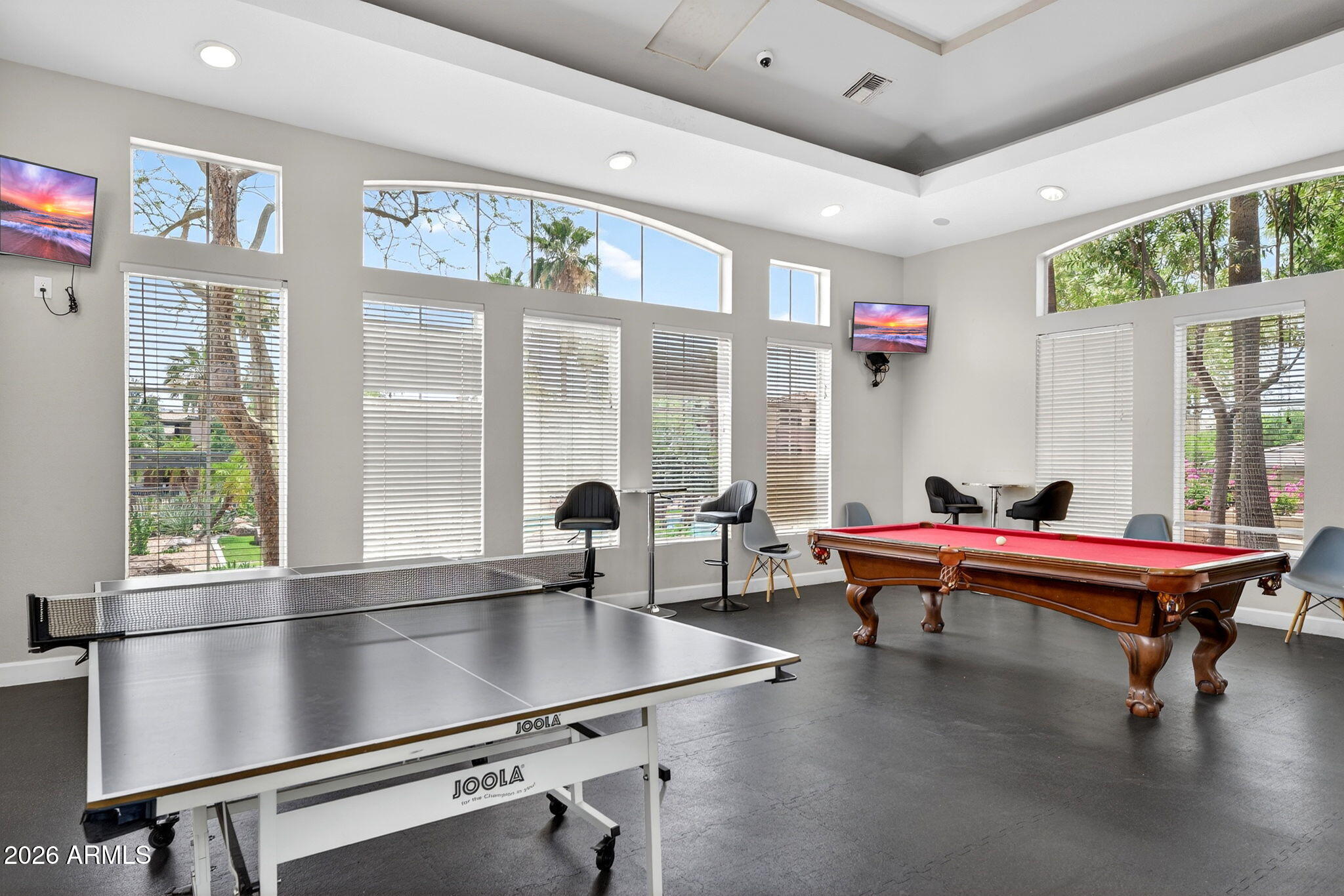 RED ROX CONDOMINIUM - Residential