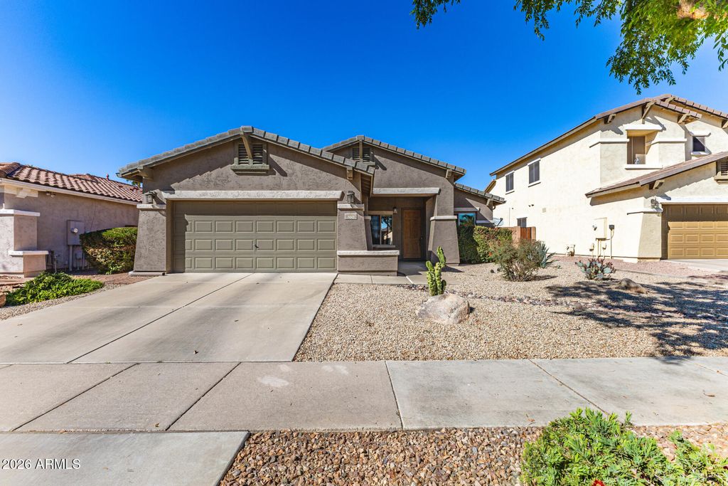 Photo of 860 E La Costa Place, Chandler, AZ 85249 (MLS # 7002018)