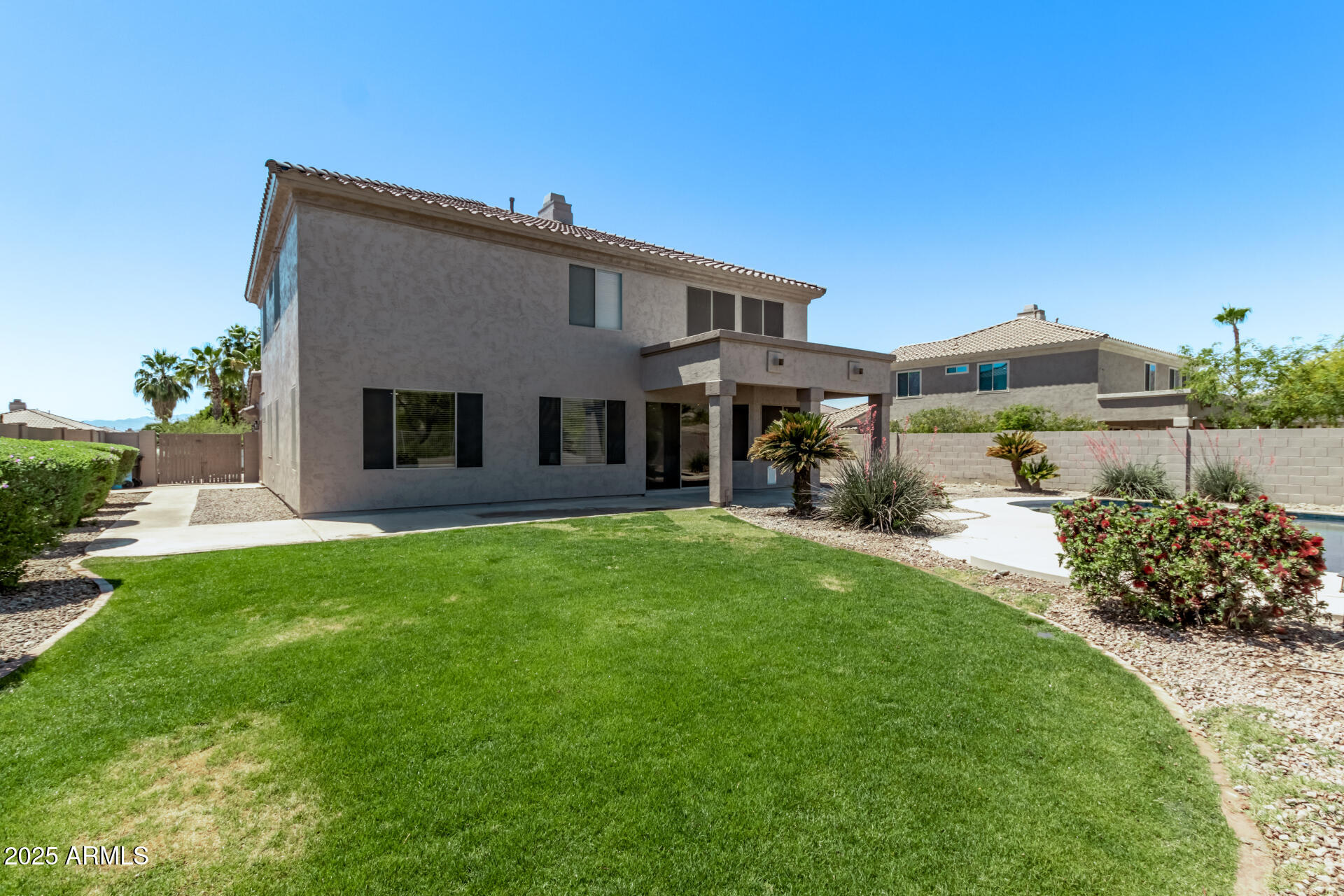1532 W GLENHAVEN Drive